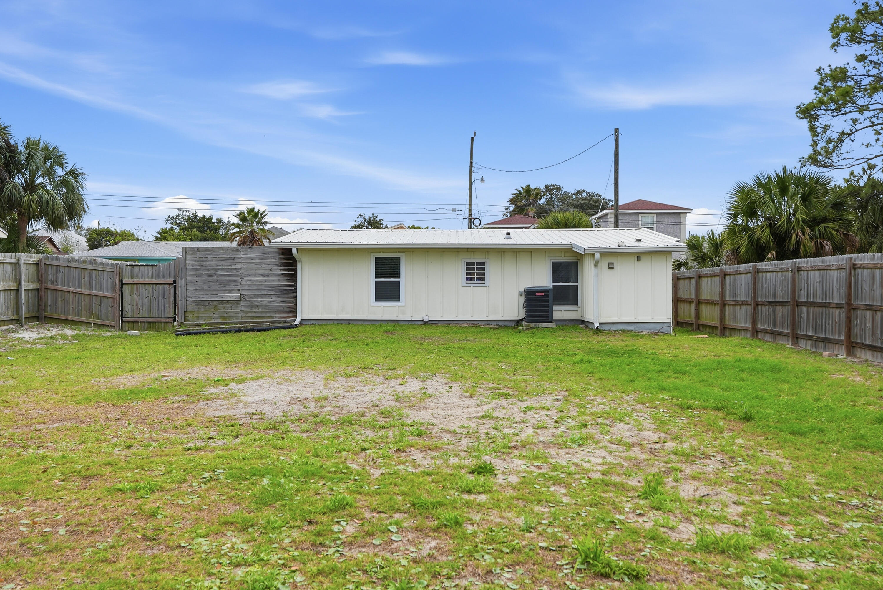 5616 Pinetree Avenue Panama City Beach FL 32408