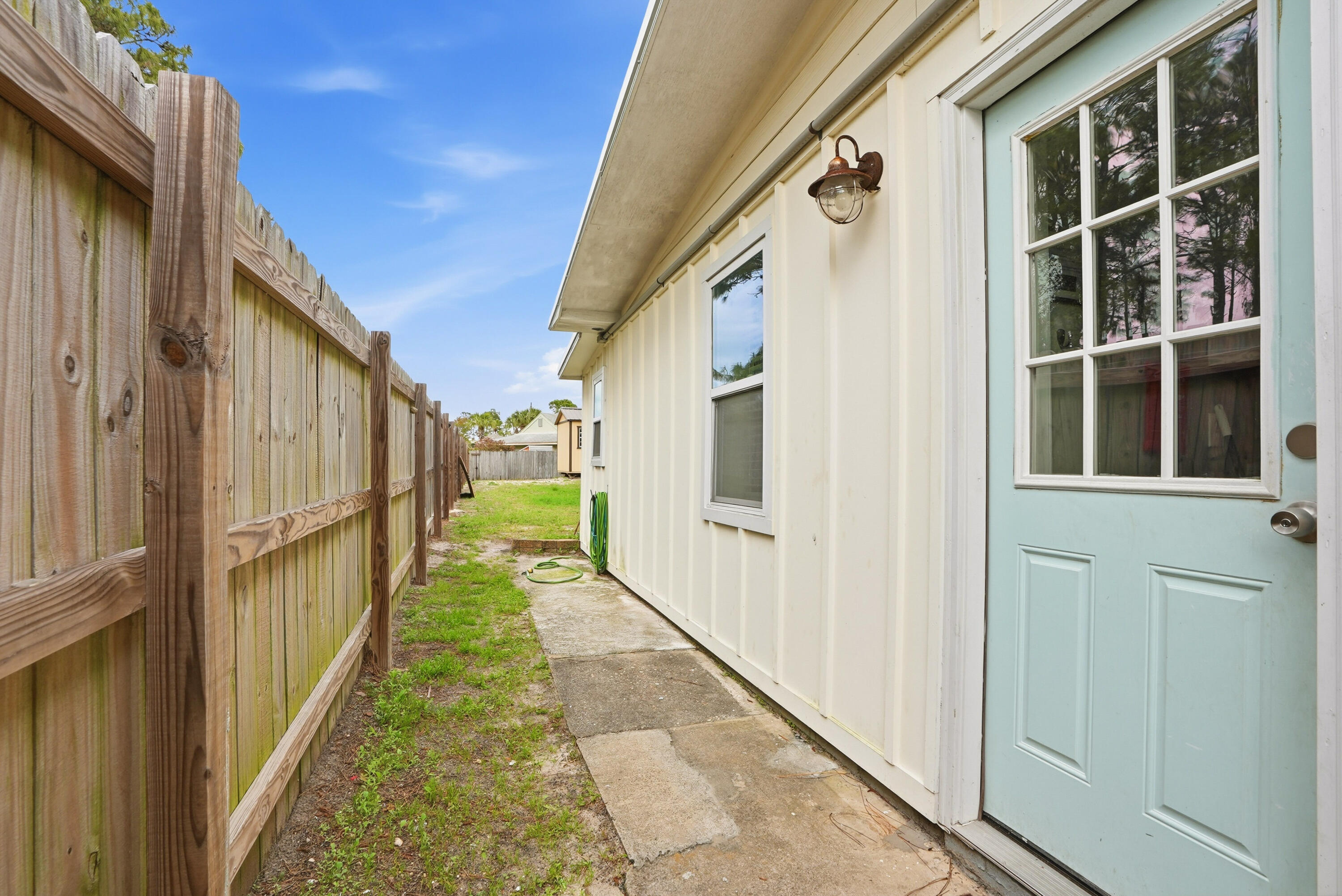 5616 Pinetree Avenue Panama City Beach FL 32408