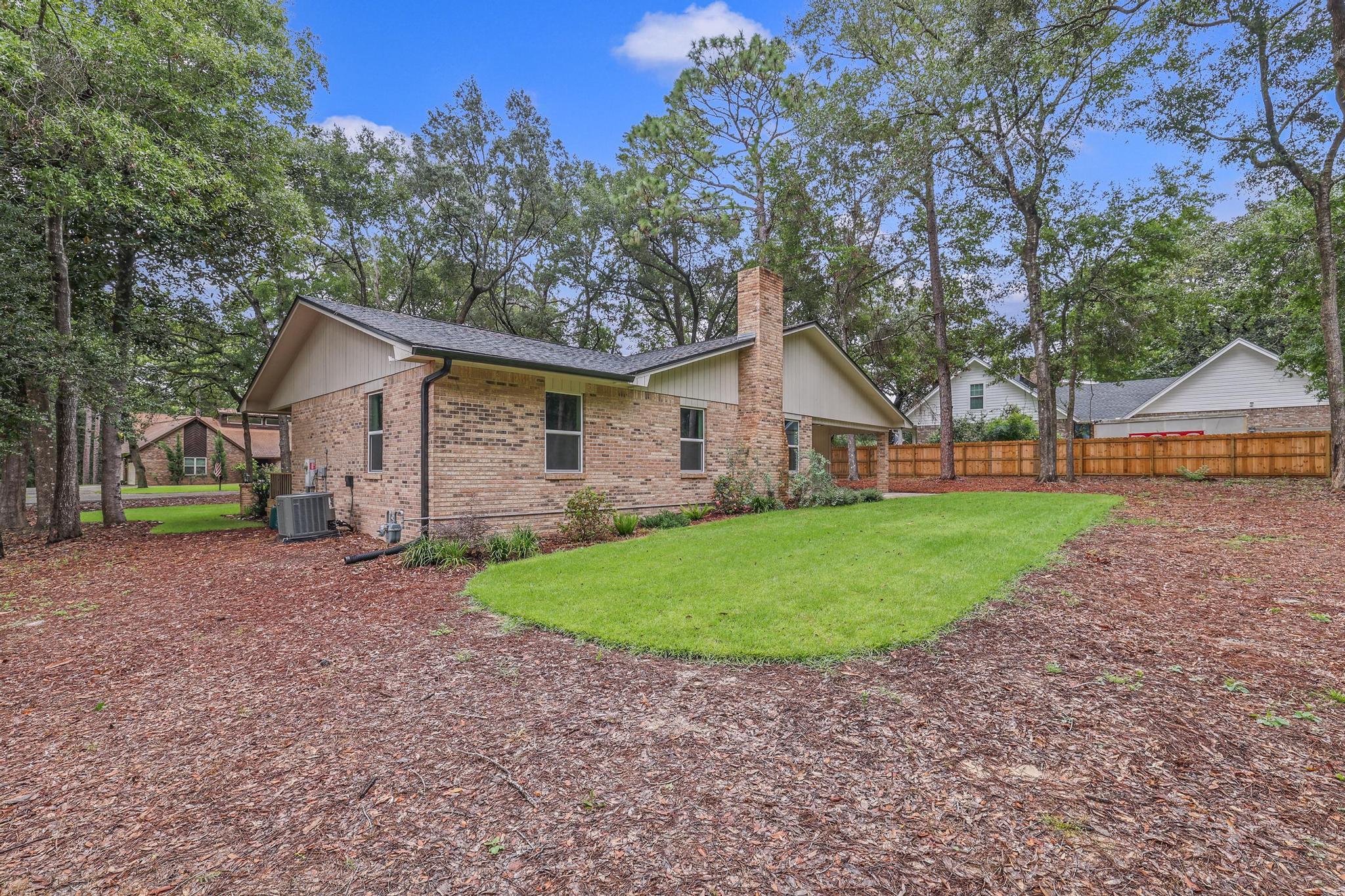 105 Drew Court Niceville FL 32578