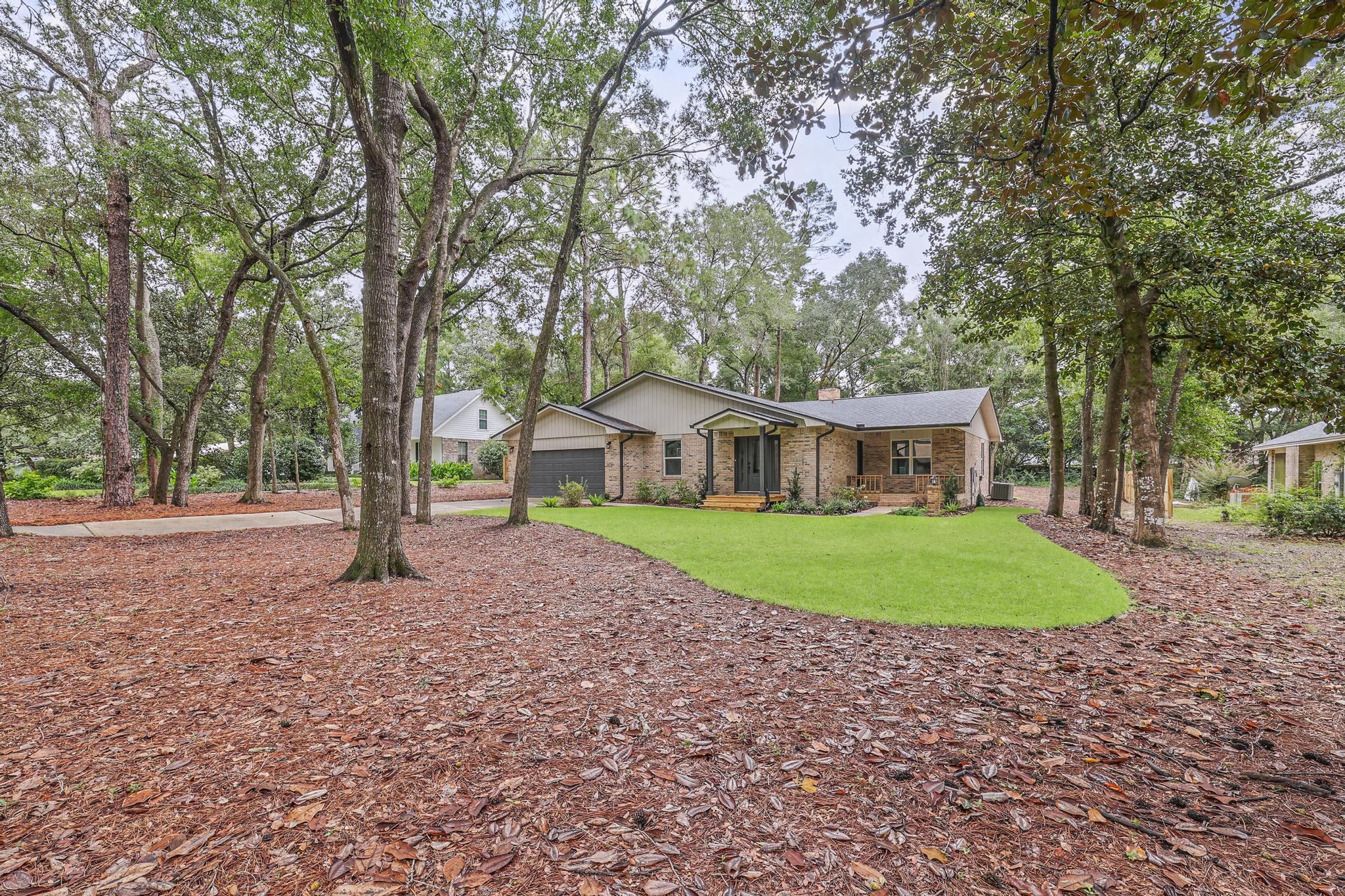 105 Drew Court Niceville FL 32578