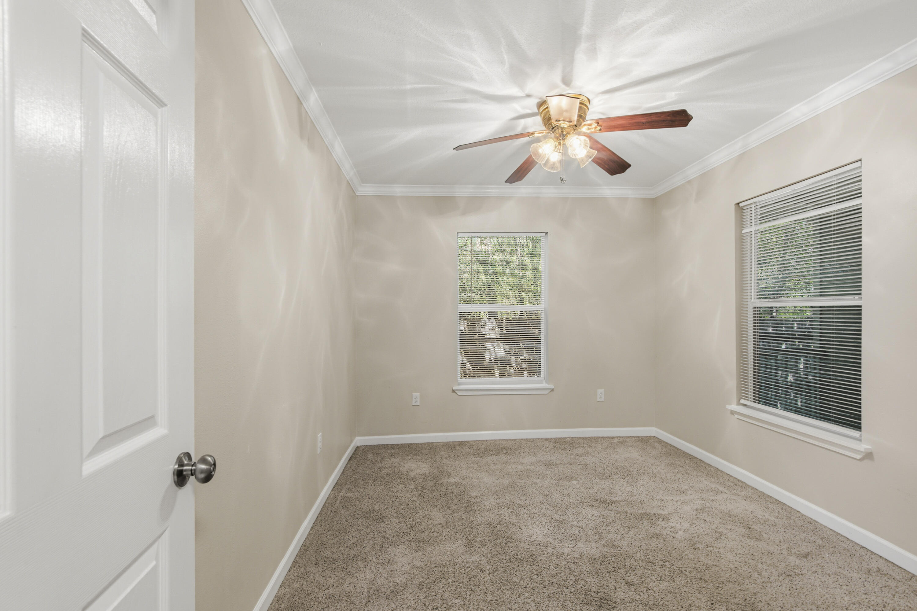 120 N Davis Lane Defuniak Springs FL 32433