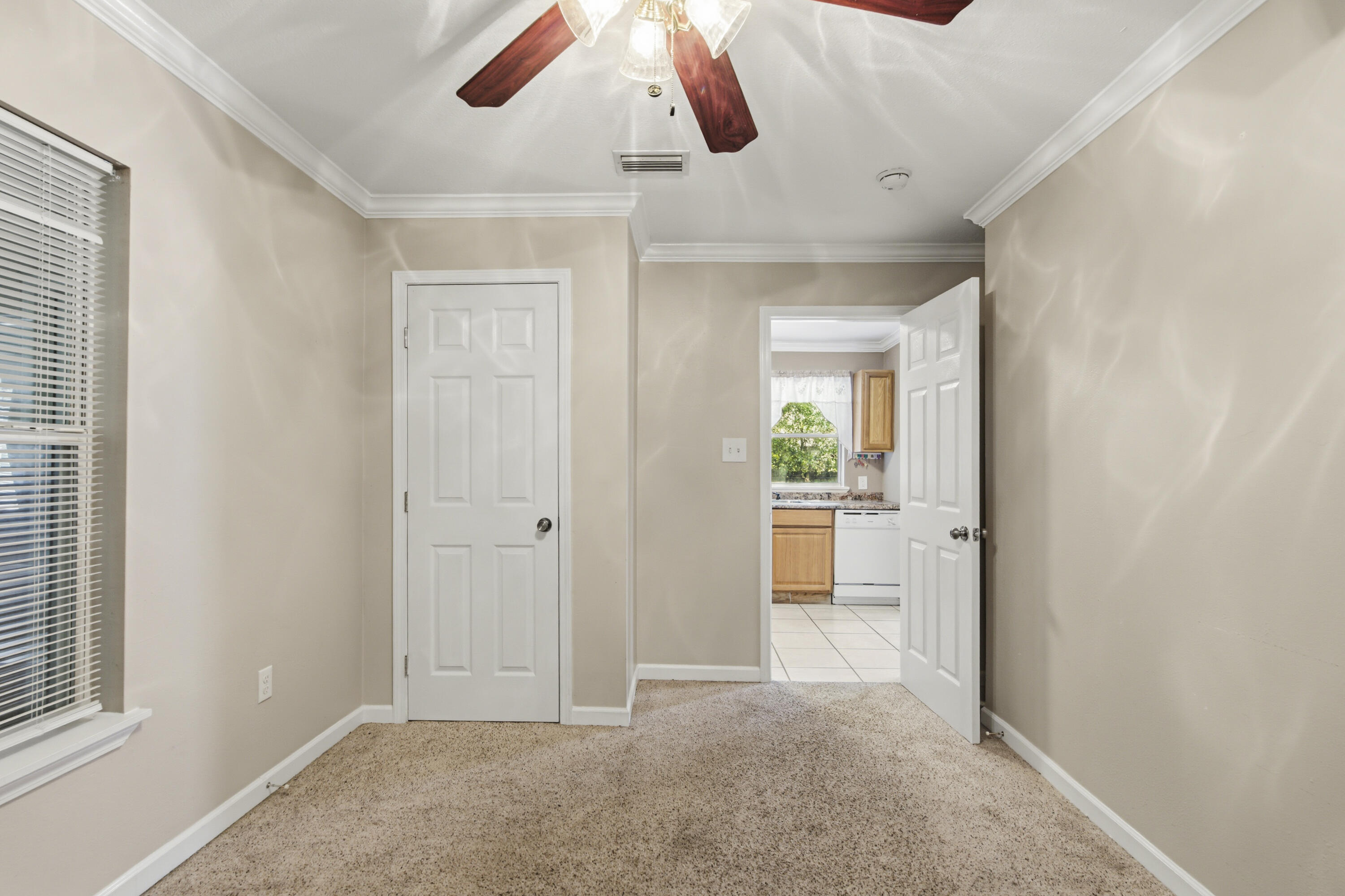 120 N Davis Lane Defuniak Springs FL 32433