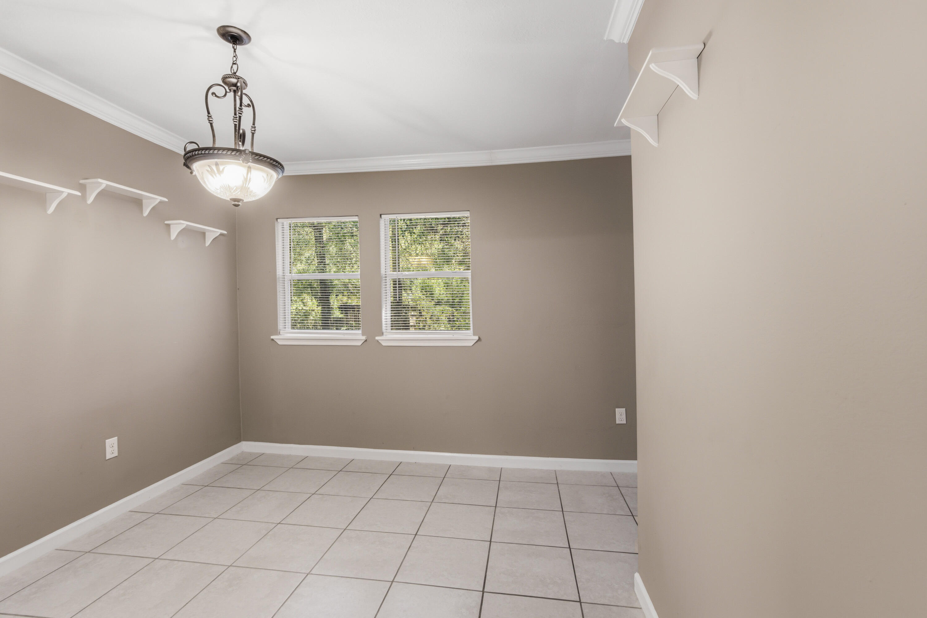 120 N Davis Lane Defuniak Springs FL 32433