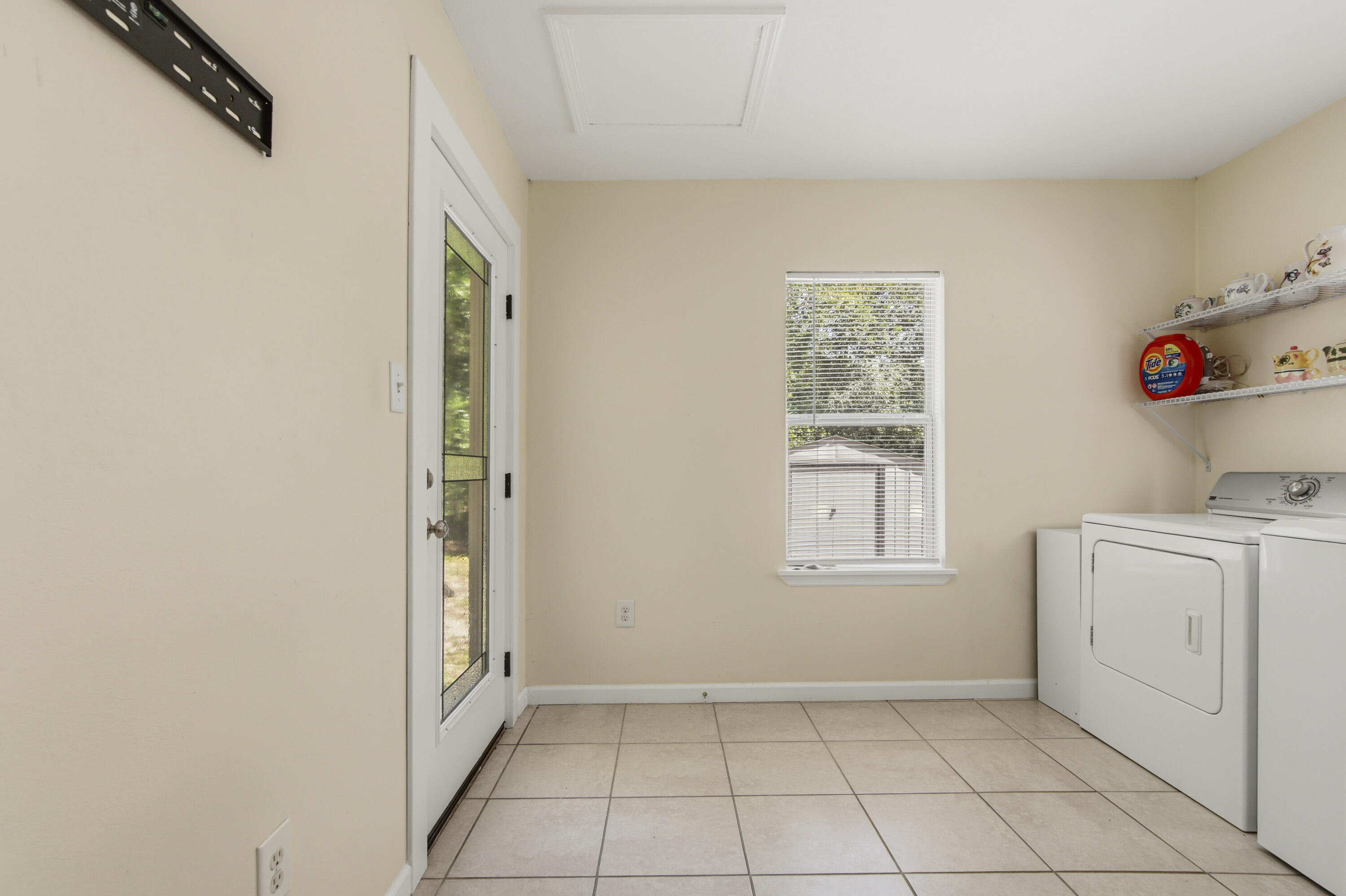 120 N Davis Lane Defuniak Springs FL 32433