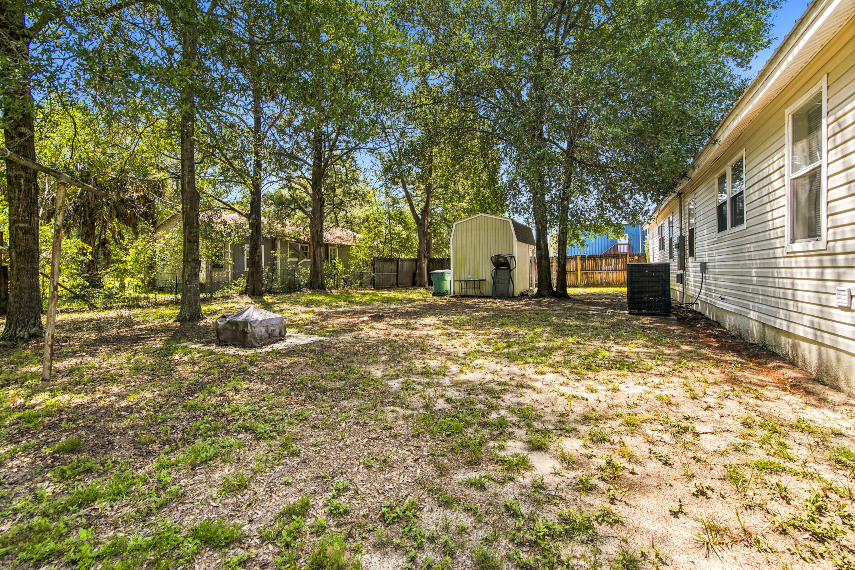 120 N Davis Lane Defuniak Springs FL 32433
