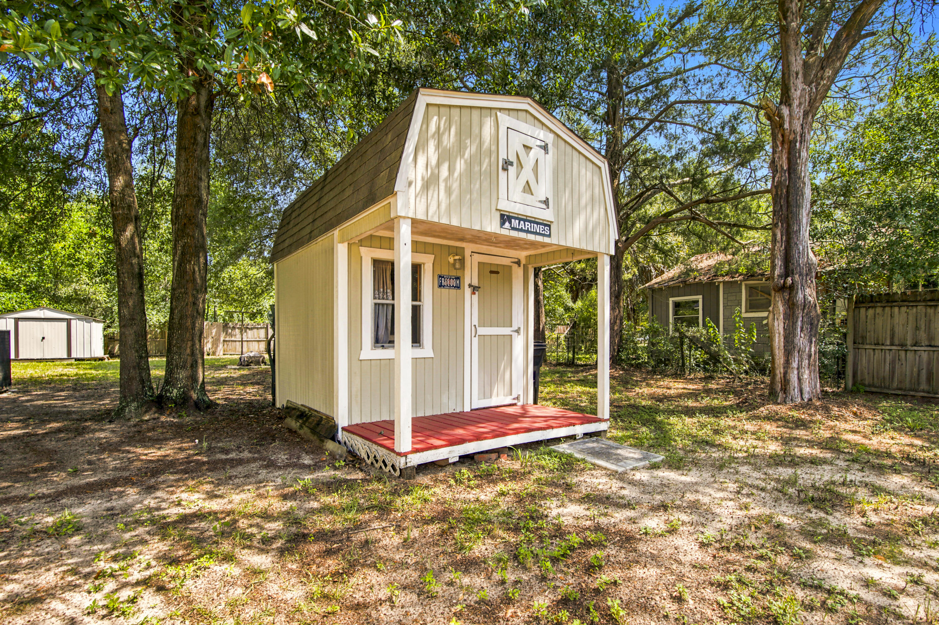 120 N Davis Lane Defuniak Springs FL 32433