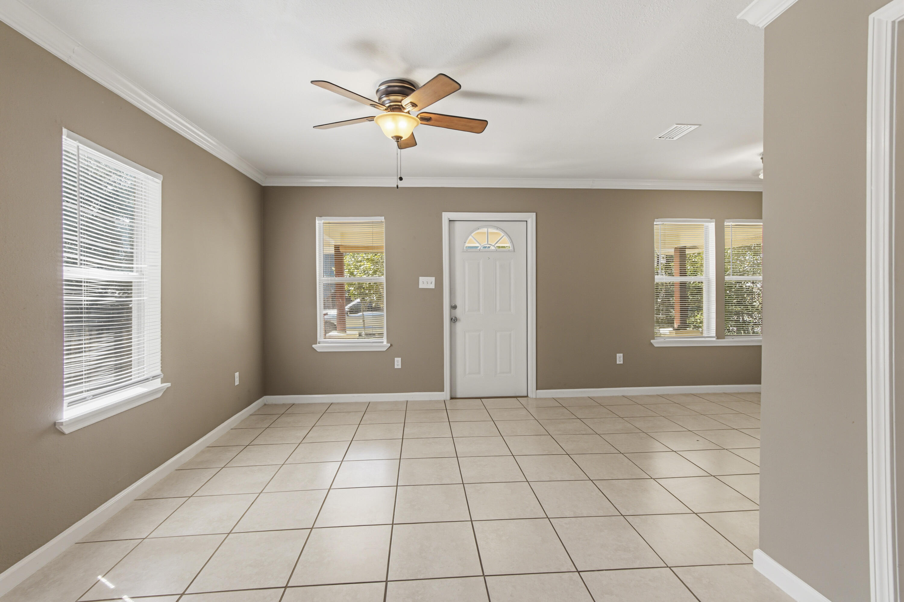 120 N Davis Lane Defuniak Springs FL 32433