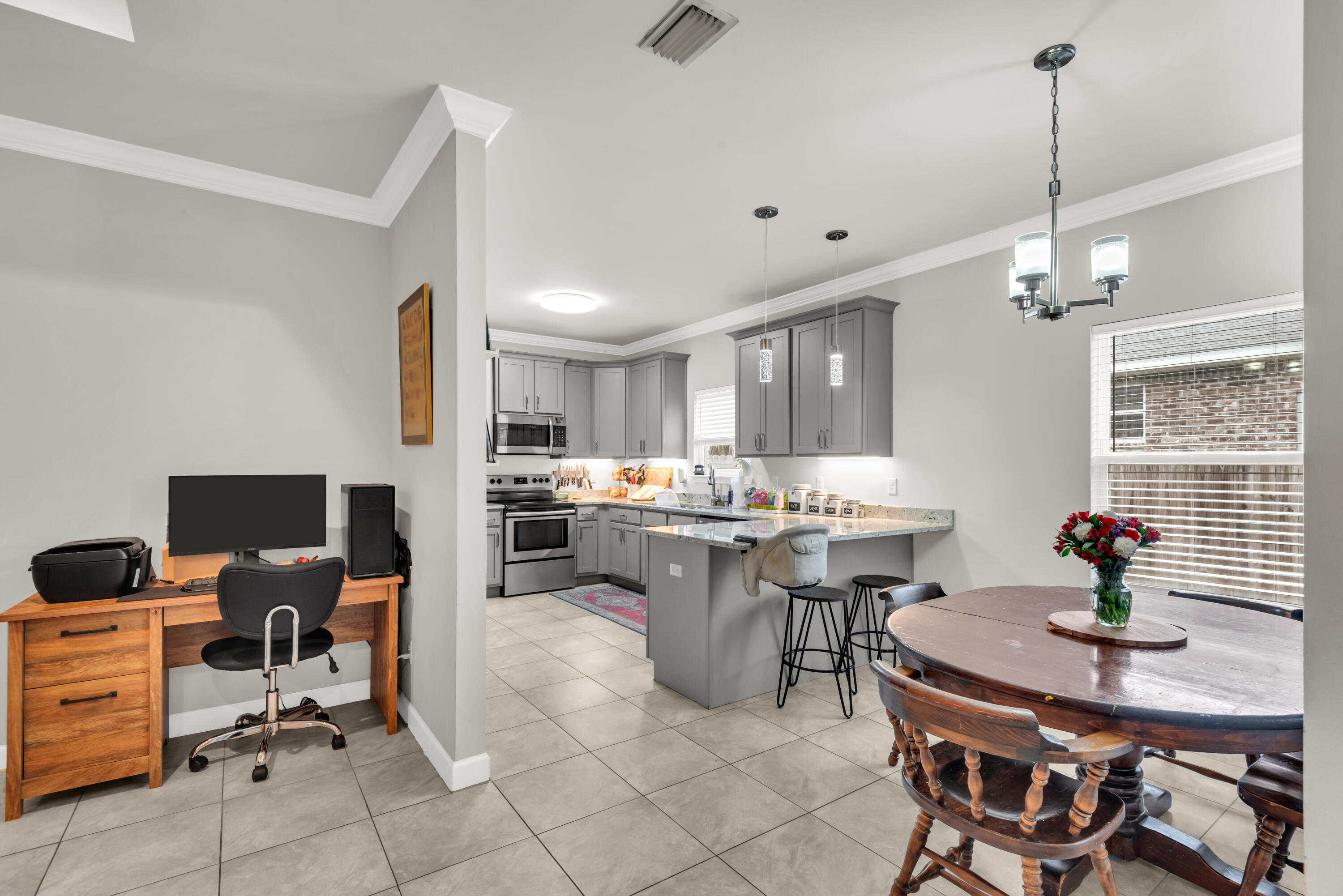 467 Sara Avenue Mary Esther FL 32569