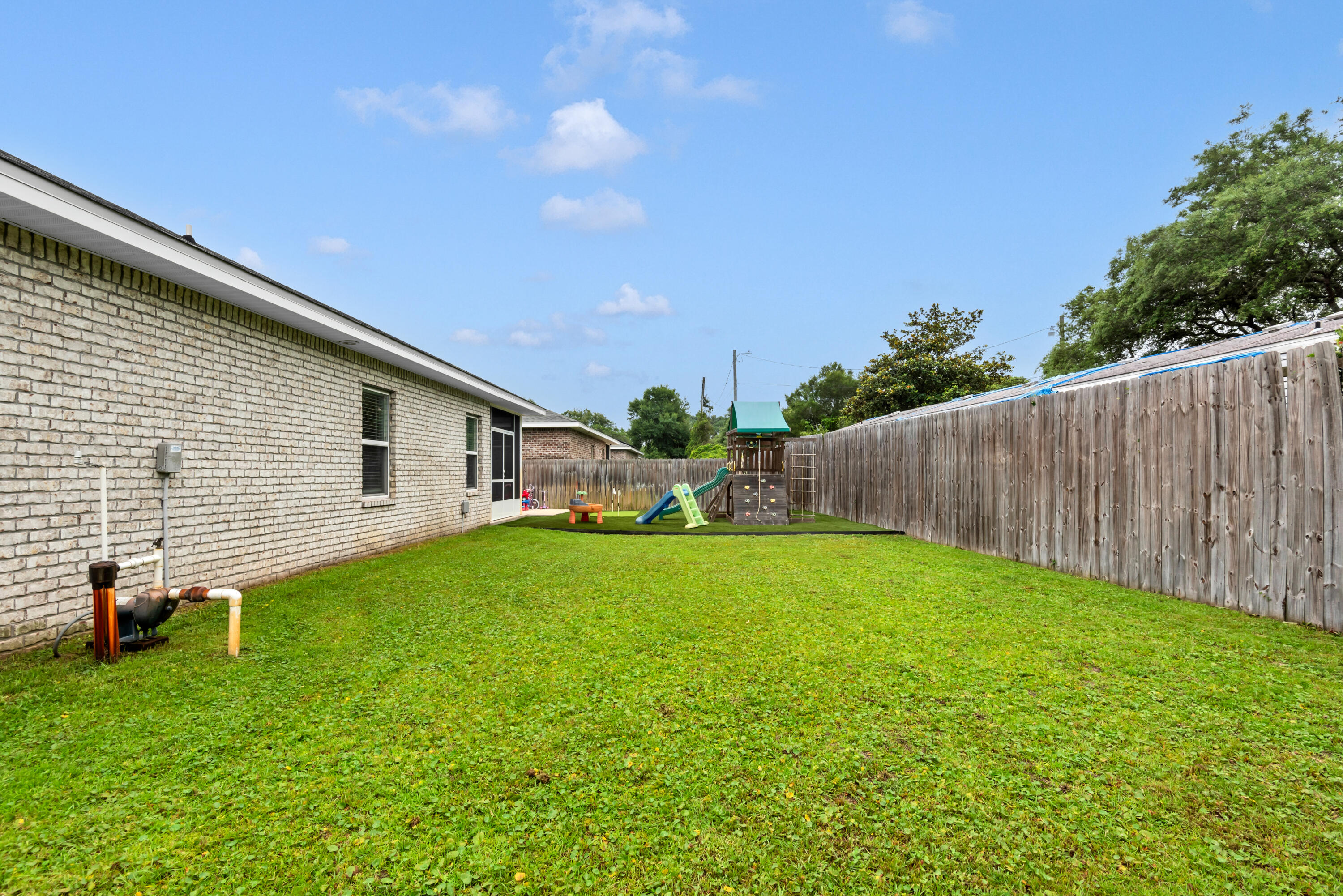 467 Sara Avenue Mary Esther FL 32569
