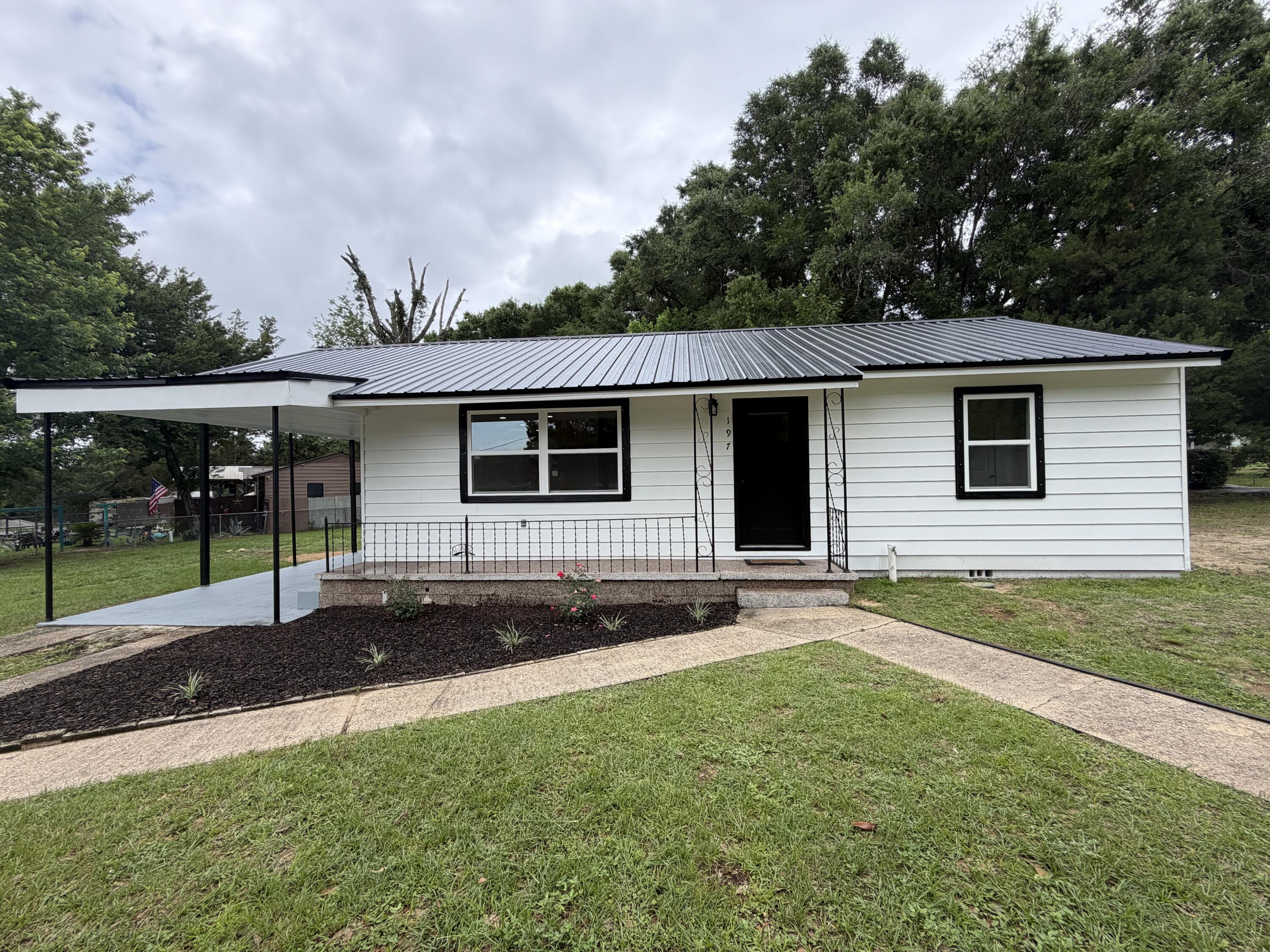 197 W North Avenue Crestview FL 32536