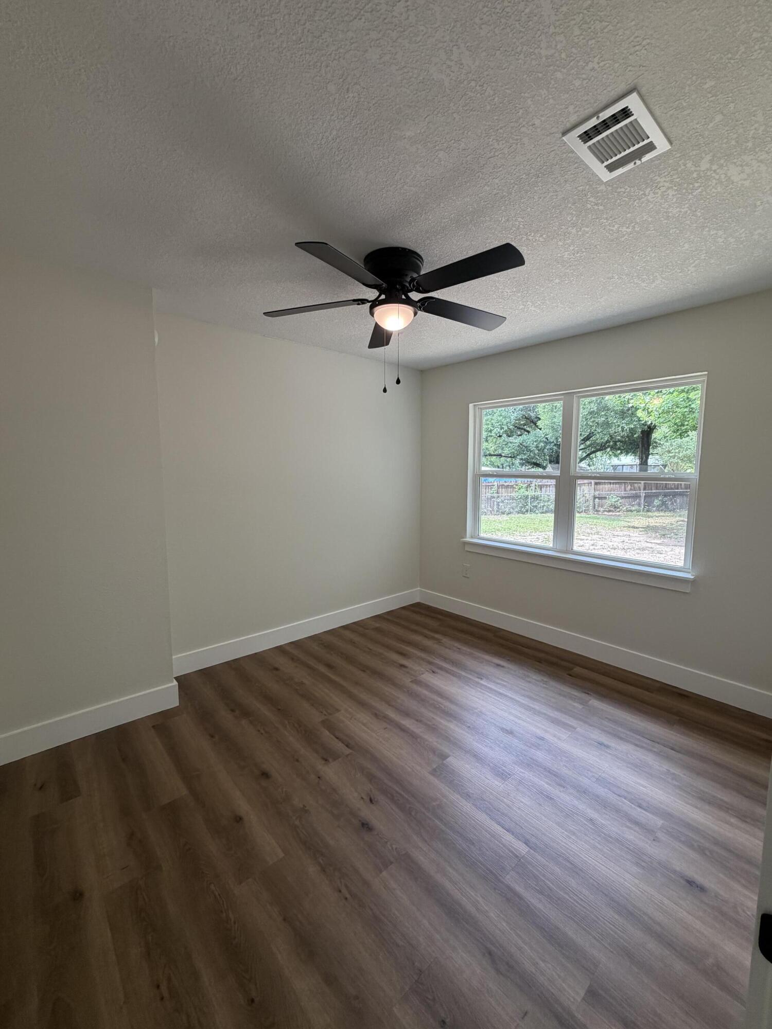 197 W North Avenue Crestview FL 32536