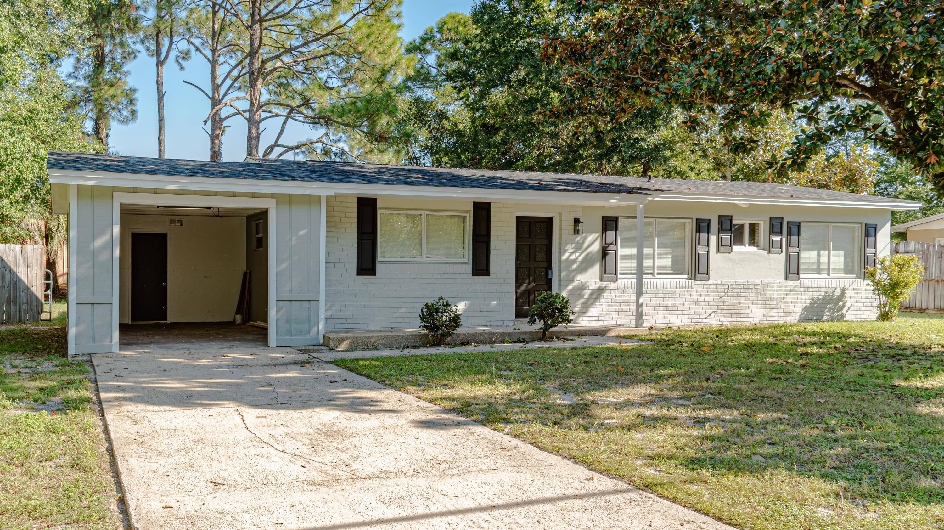 900 Bryn Mawr Boulevard Mary Esther FL 32569