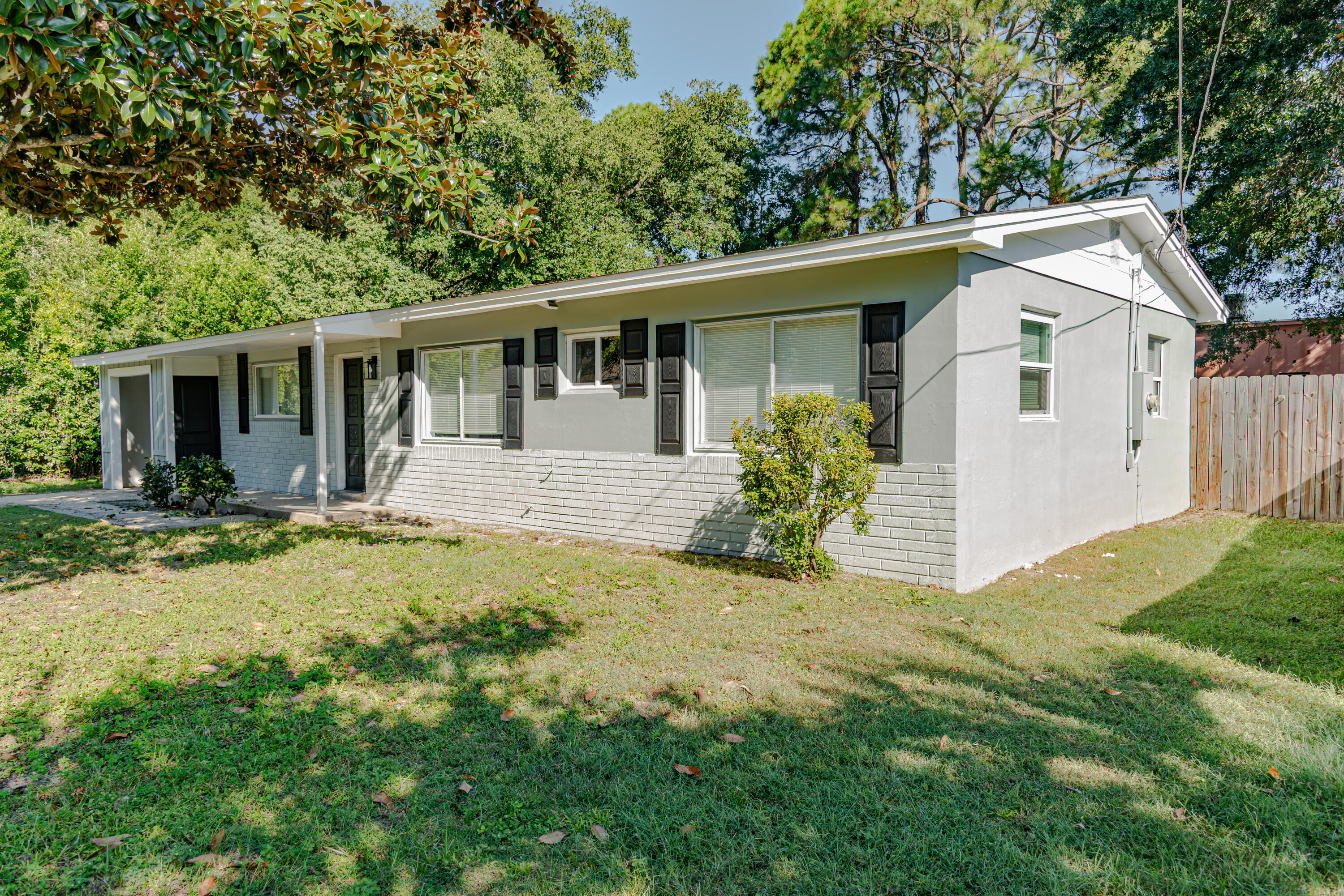 900 Bryn Mawr Boulevard Mary Esther FL 32569