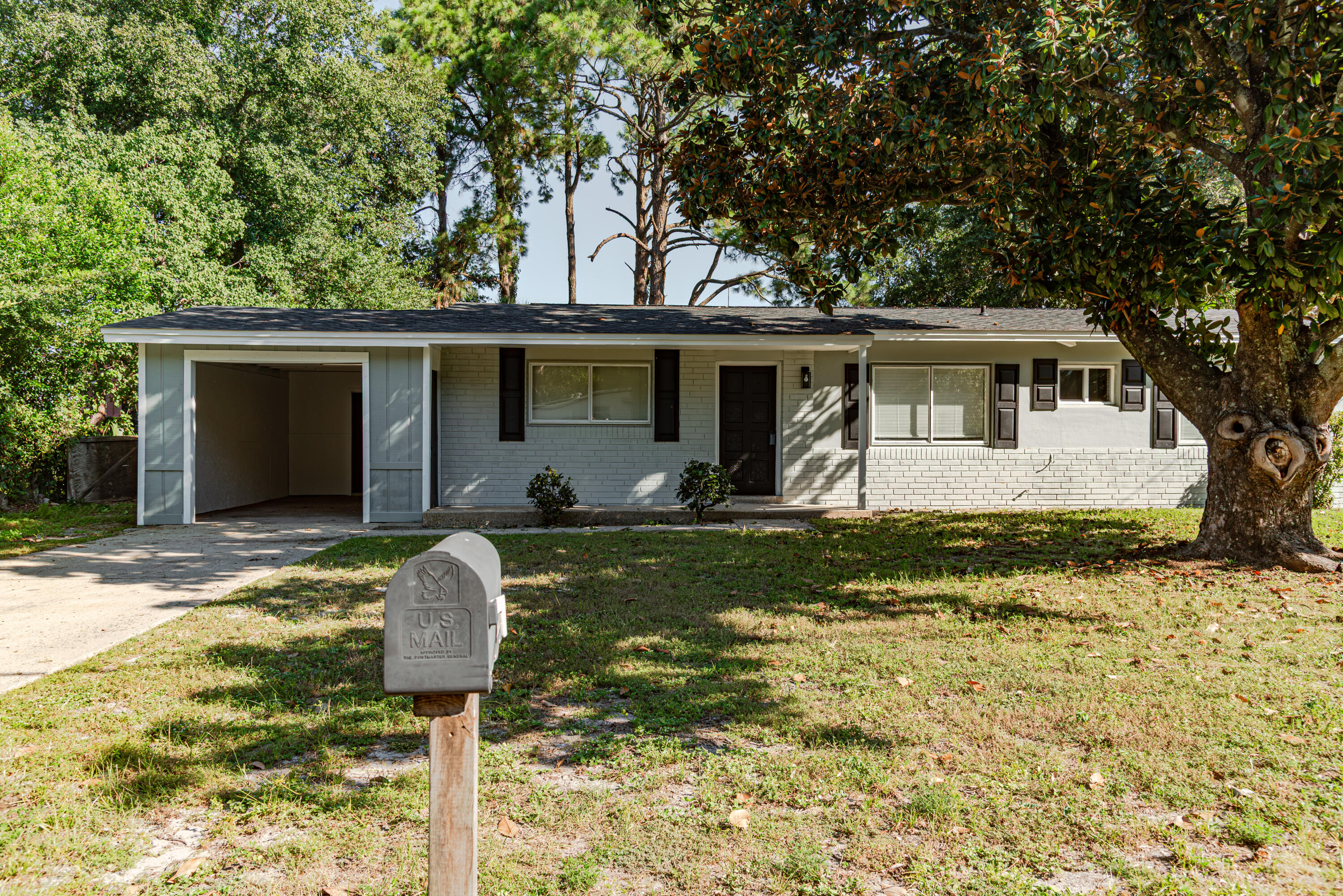 900 Bryn Mawr Boulevard Mary Esther FL 32569