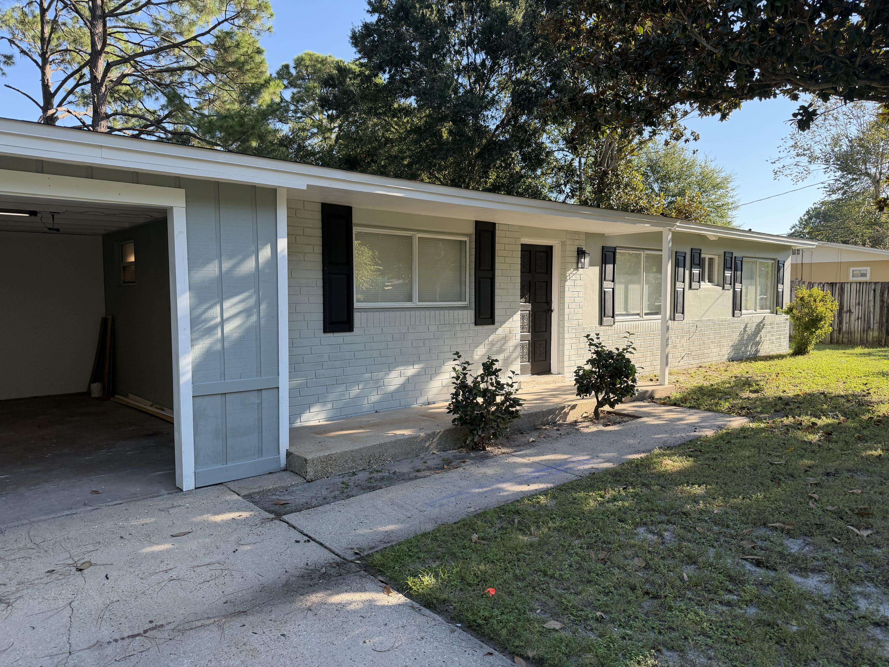 900 Bryn Mawr Boulevard Mary Esther FL 32569