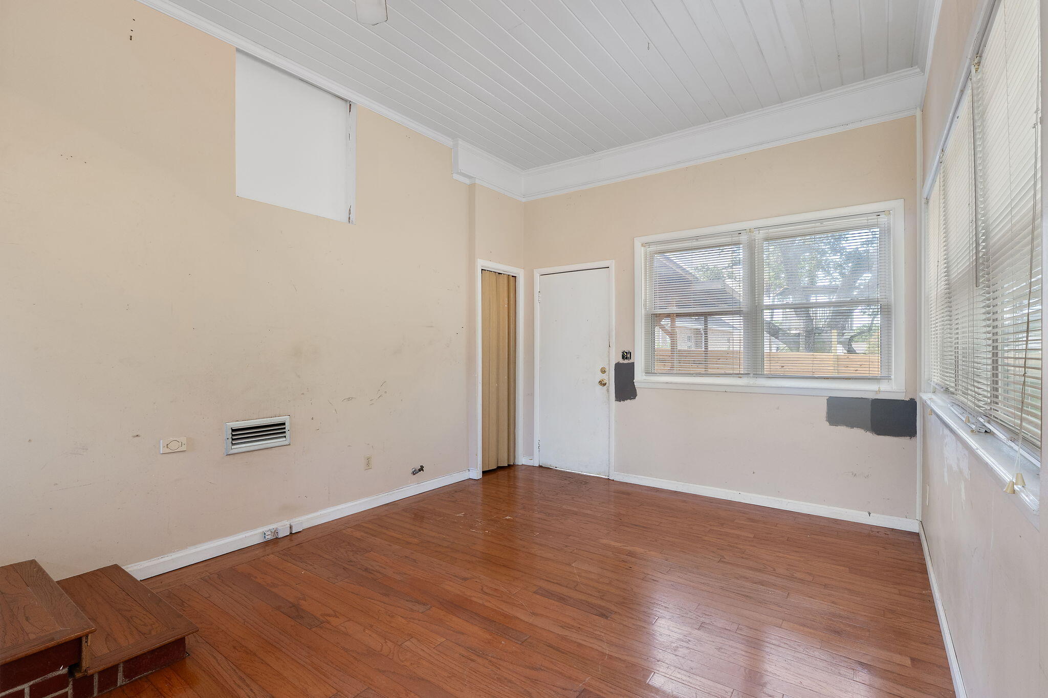 1910 E Cervantes Street Pensacola FL 32501