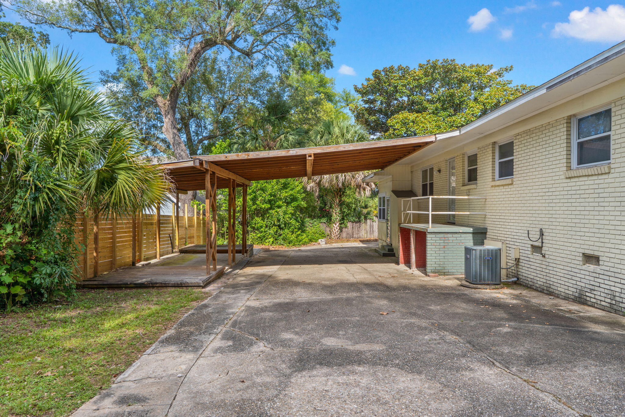 1910 E Cervantes Street Pensacola FL 32501