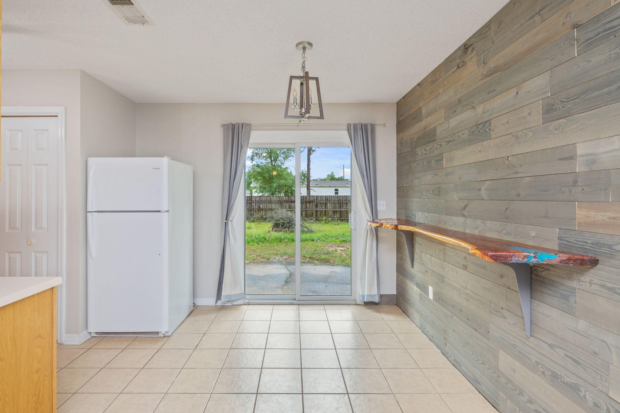 259 W Cypress Avenue Defuniak Springs FL 32433
