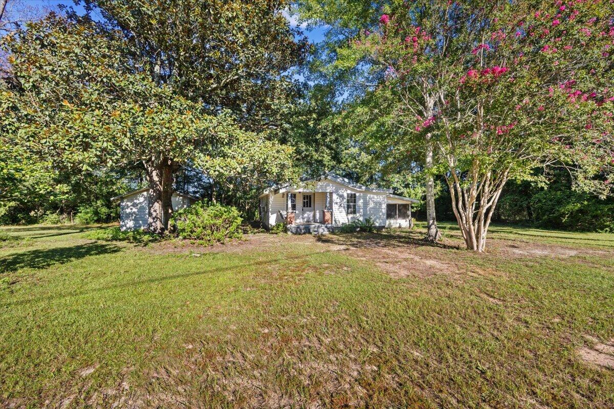 6176 Barnes Road Crestview FL 32536