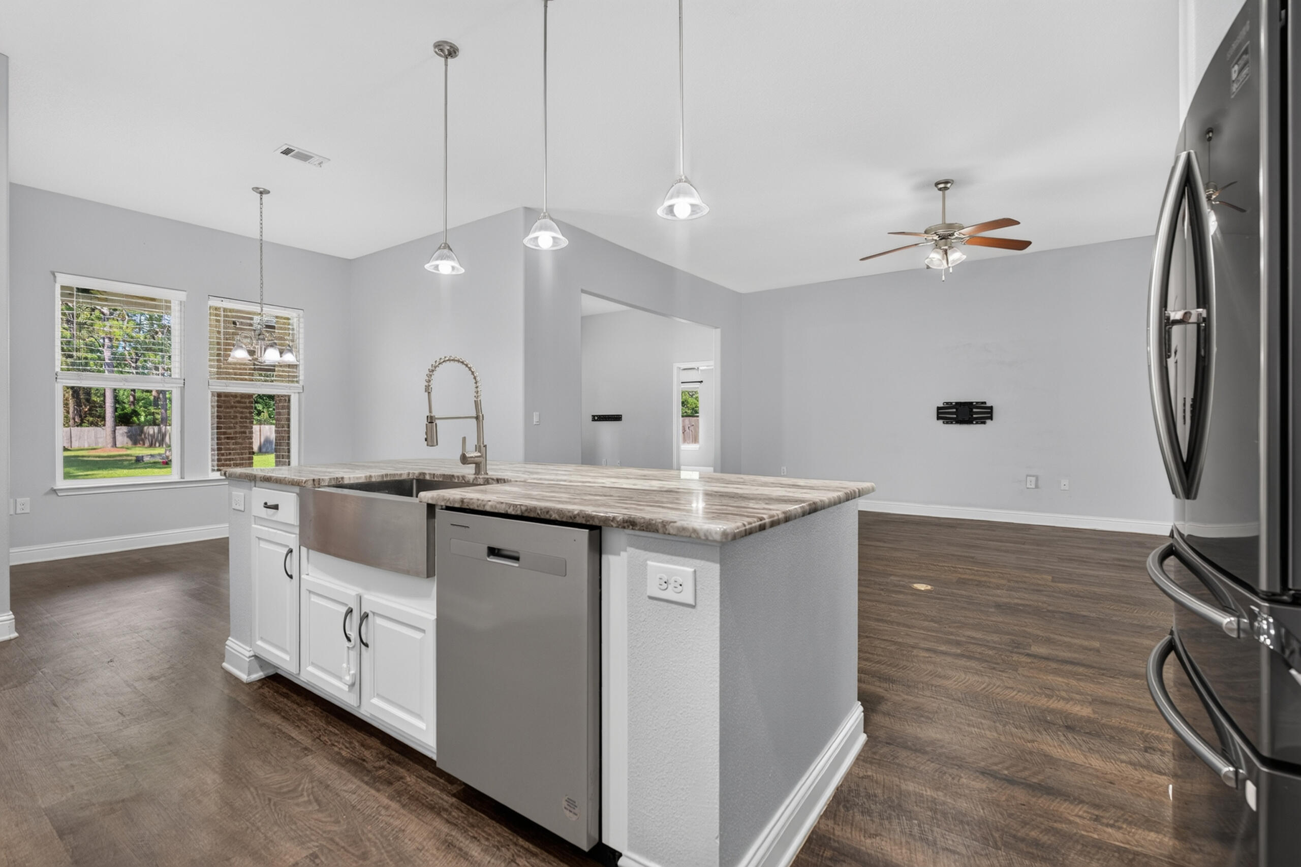 9150 Ridge Drive Navarre FL 32566