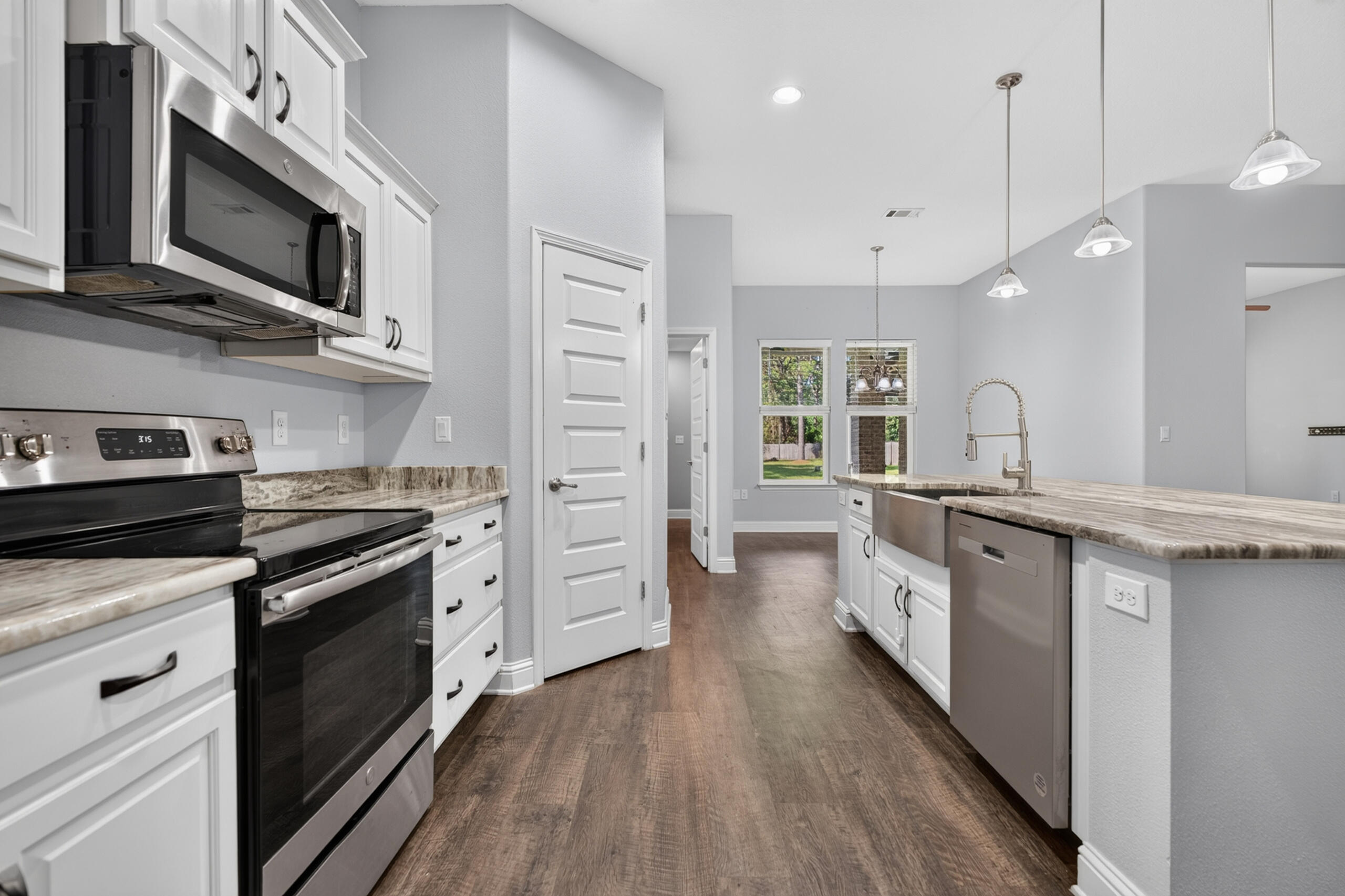 9150 Ridge Drive Navarre FL 32566