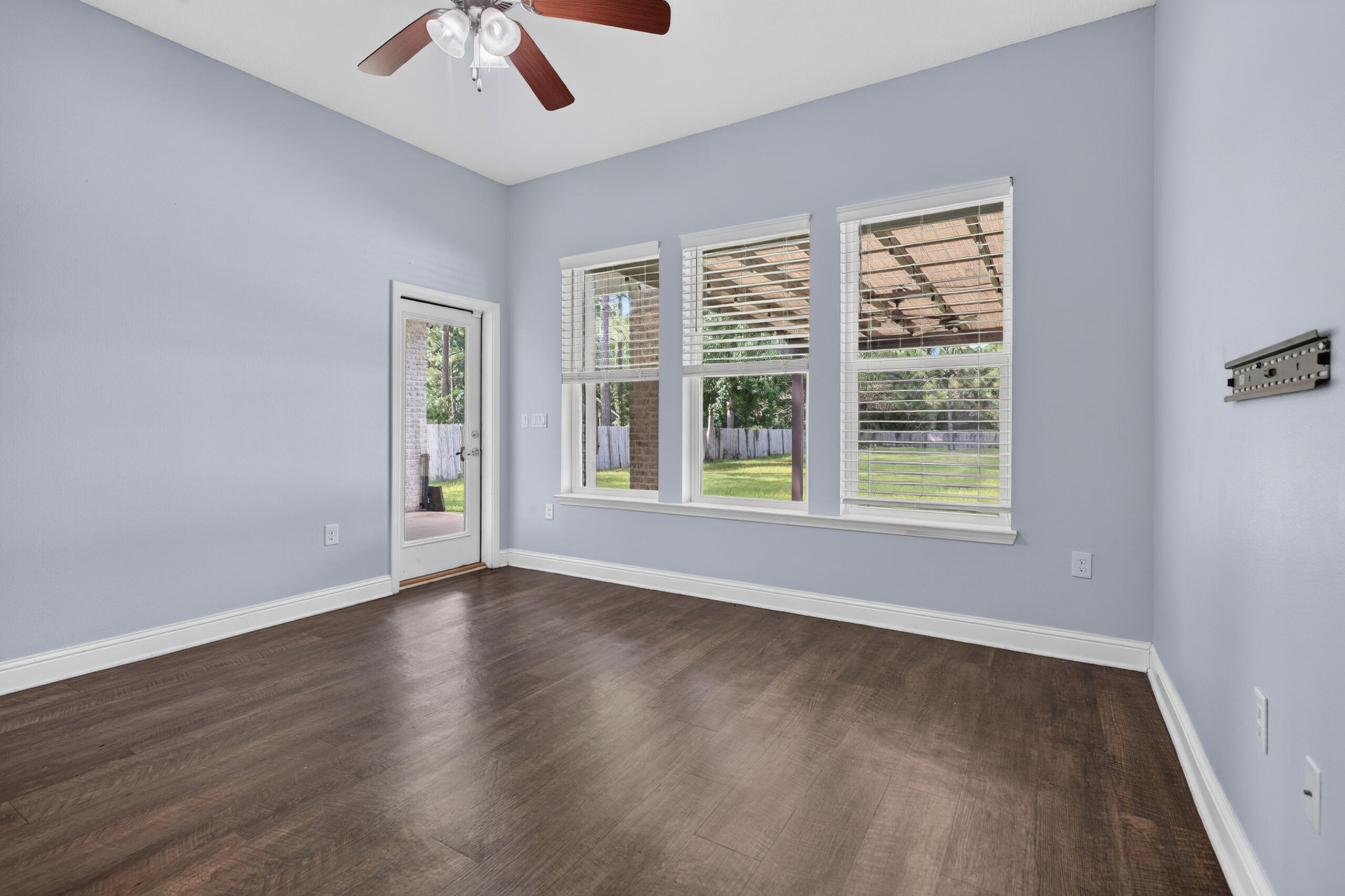 9150 Ridge Drive Navarre FL 32566