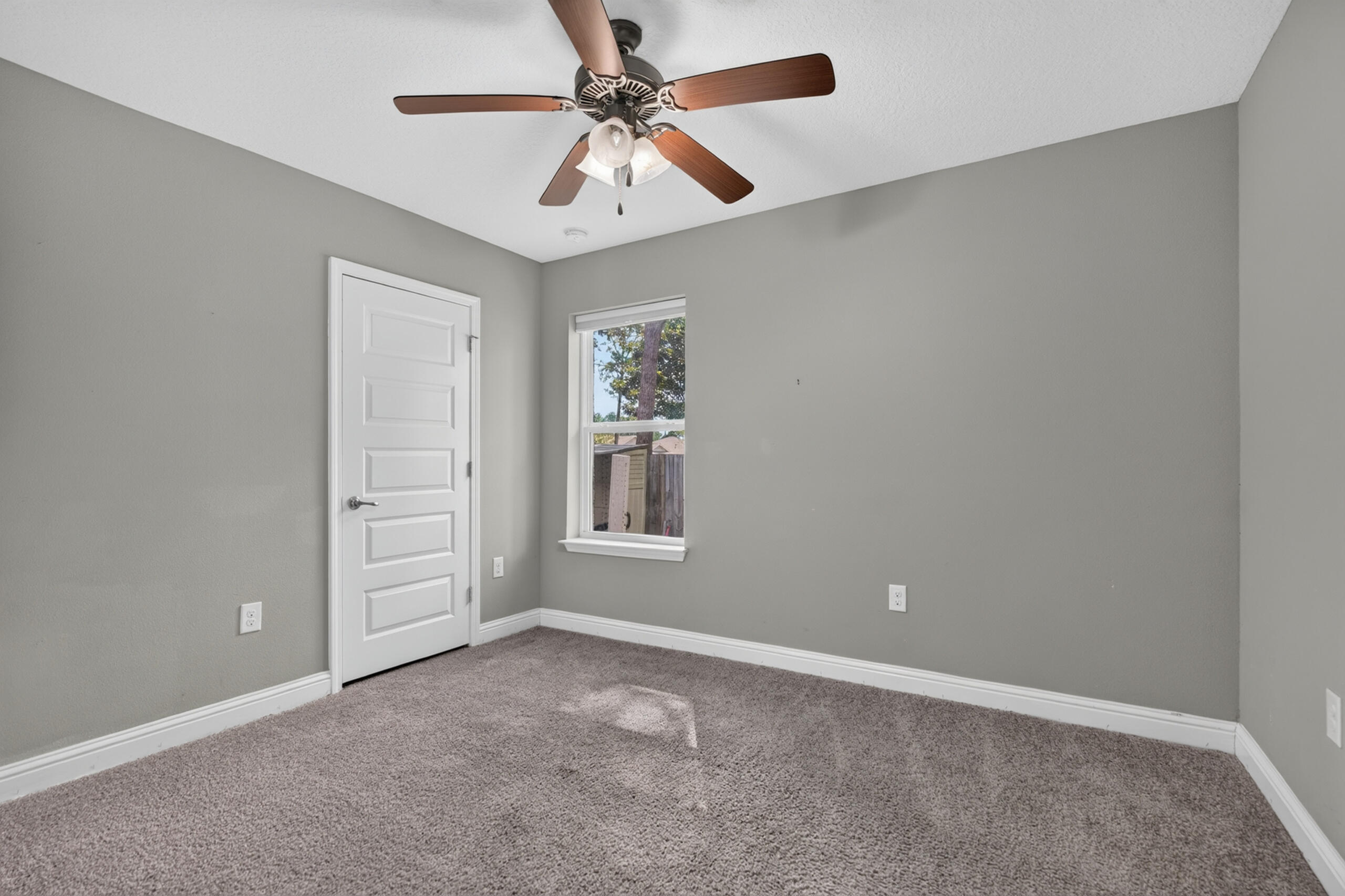 9150 Ridge Drive Navarre FL 32566