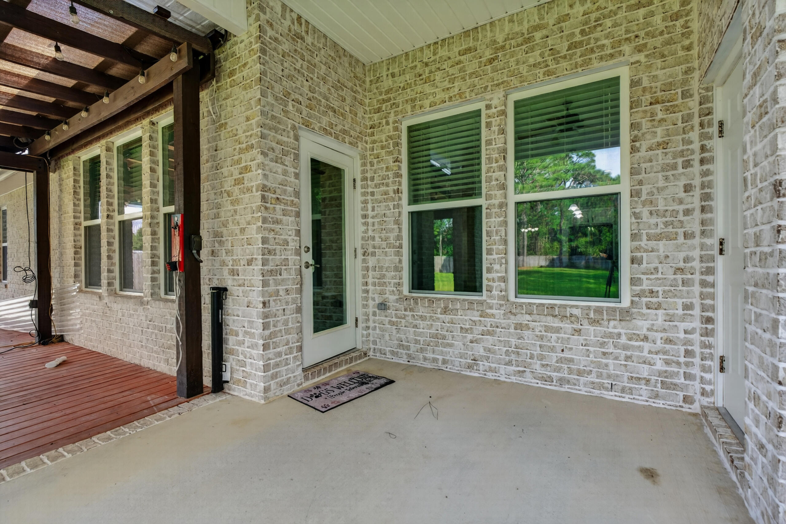 9150 Ridge Drive Navarre FL 32566