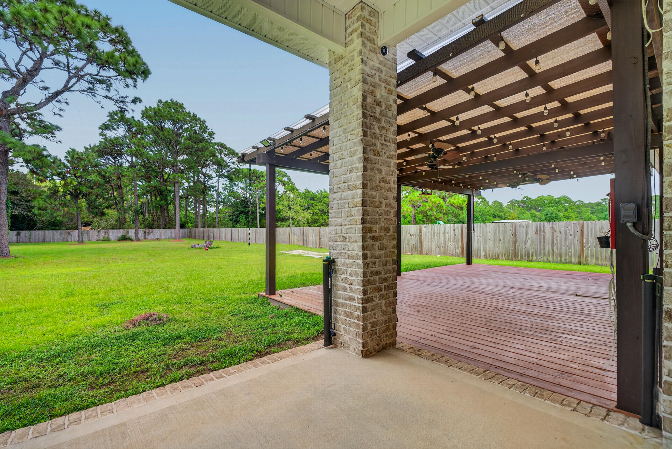 9150 Ridge Drive Navarre FL 32566