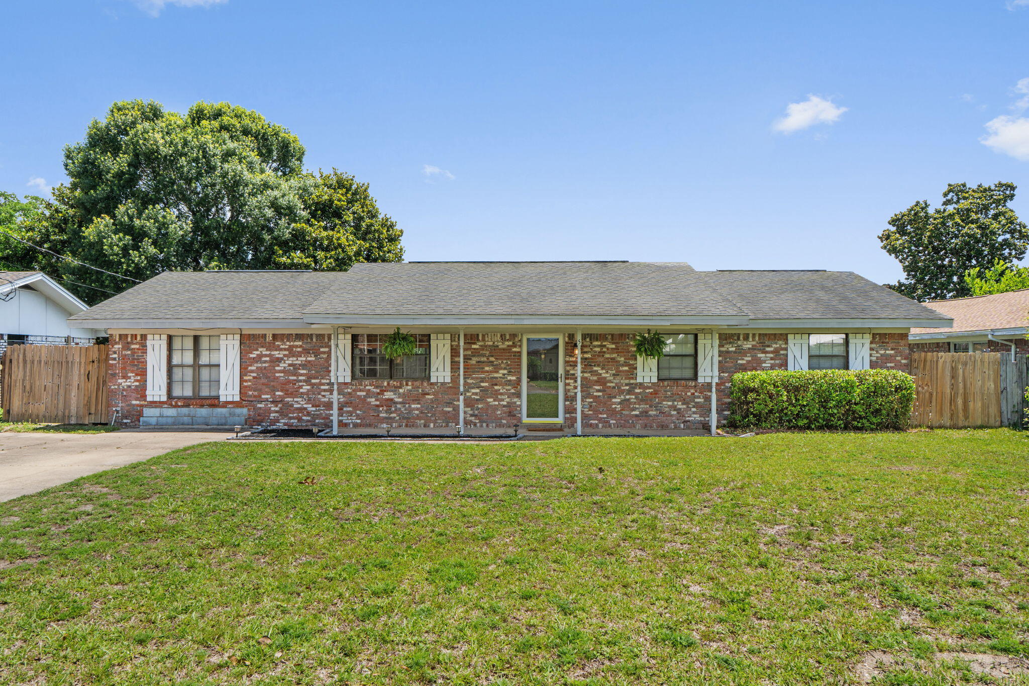 5 Lakeview Drive Mary Esther FL 32569