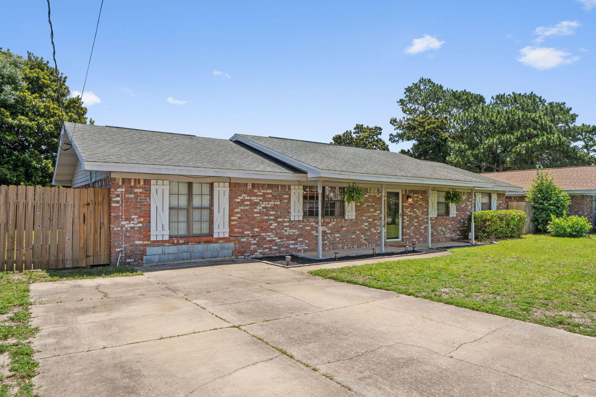 5 Lakeview Drive Mary Esther FL 32569