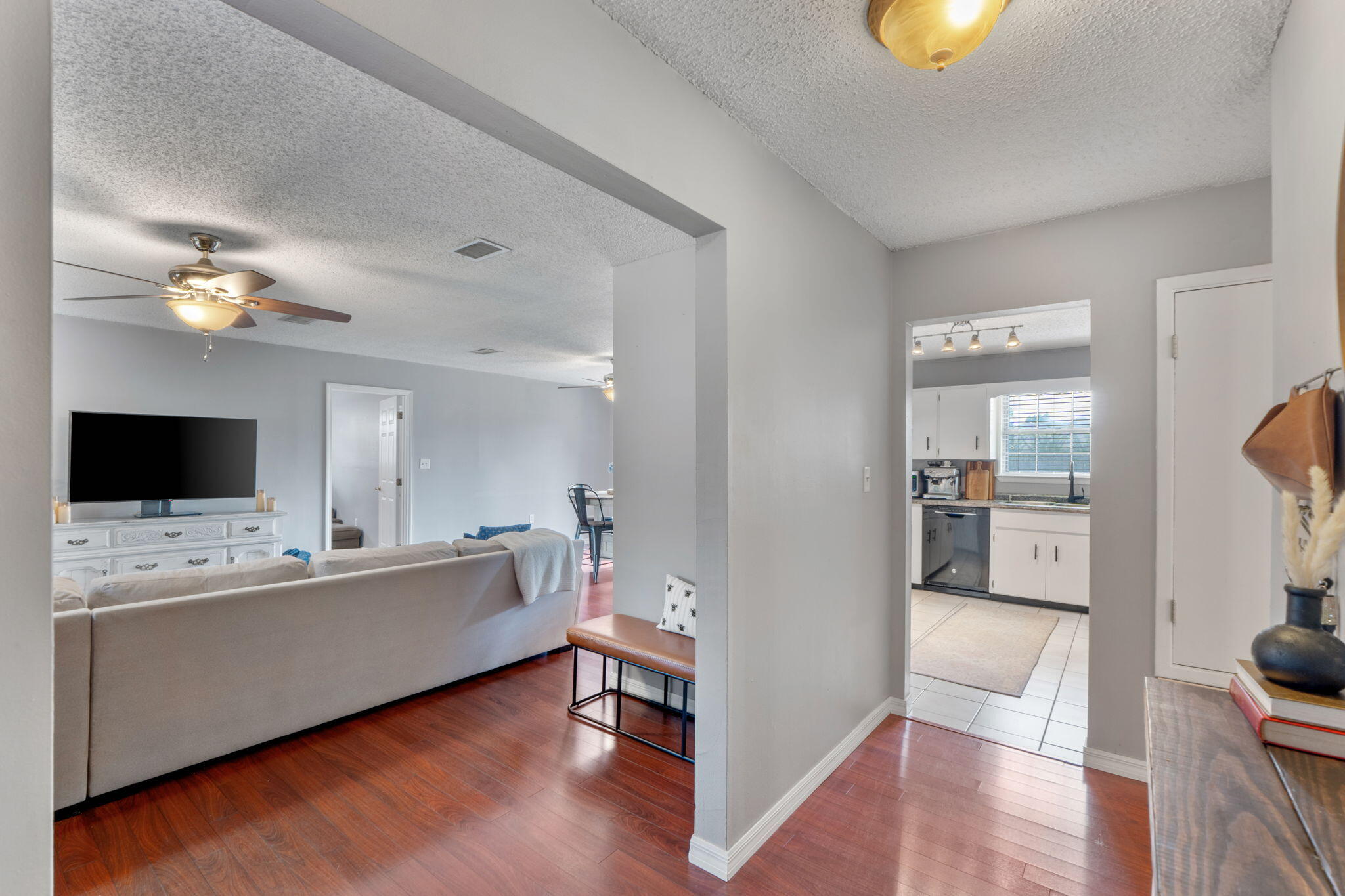 5 Lakeview Drive Mary Esther FL 32569