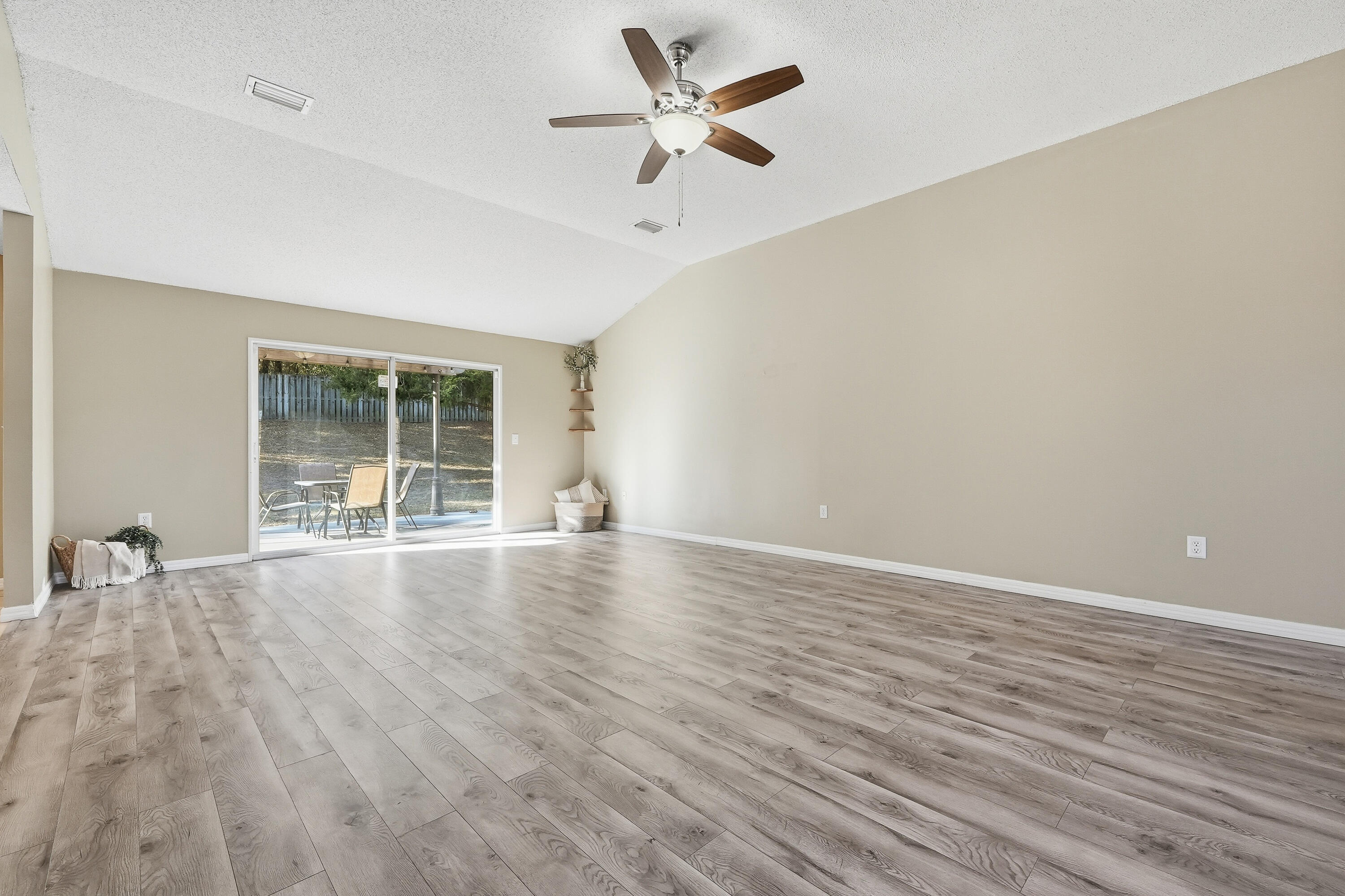 5212 Moore Loop Crestview FL 32536