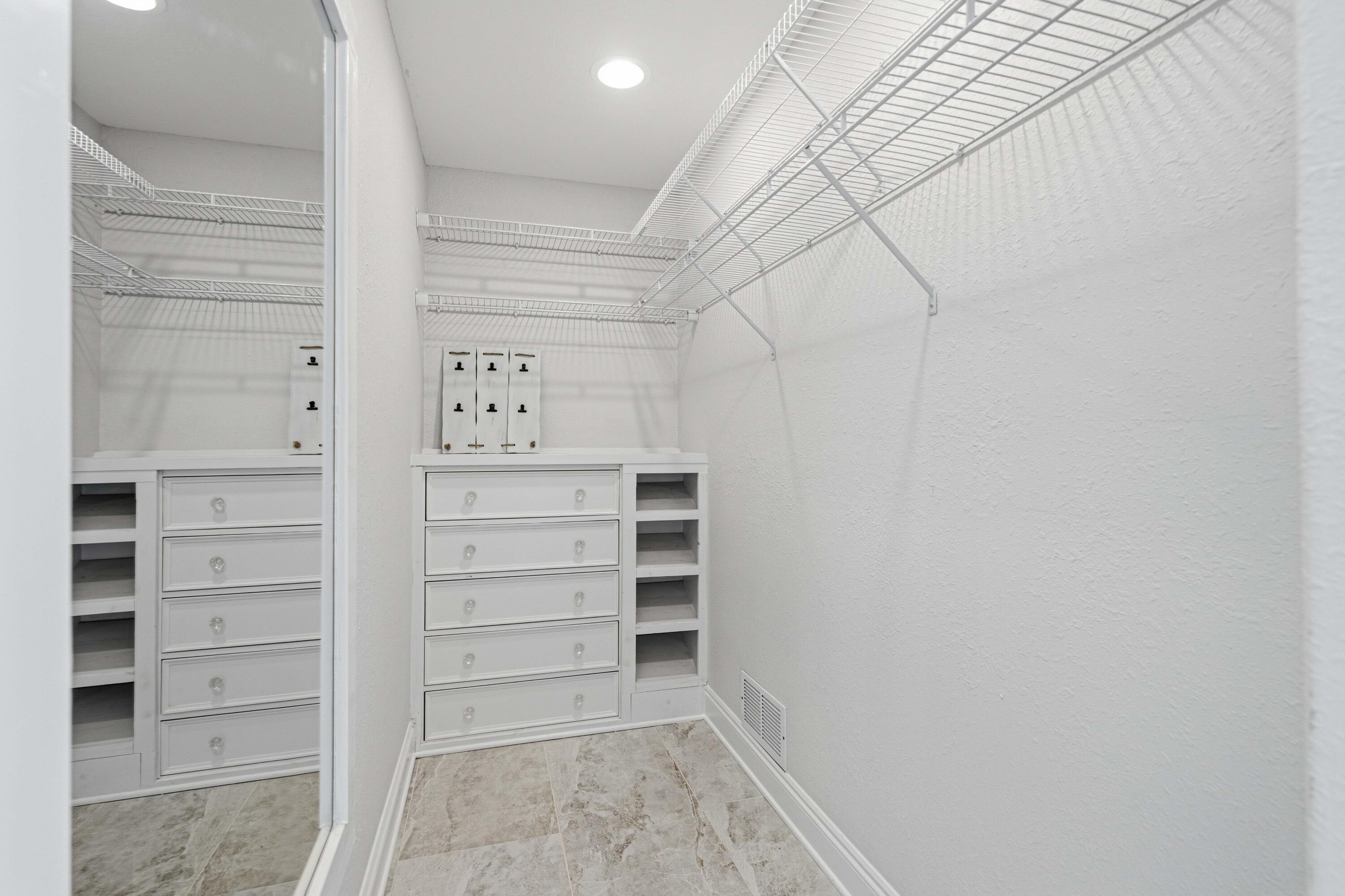 8147 White Sands Boulevard Navarre FL 32566