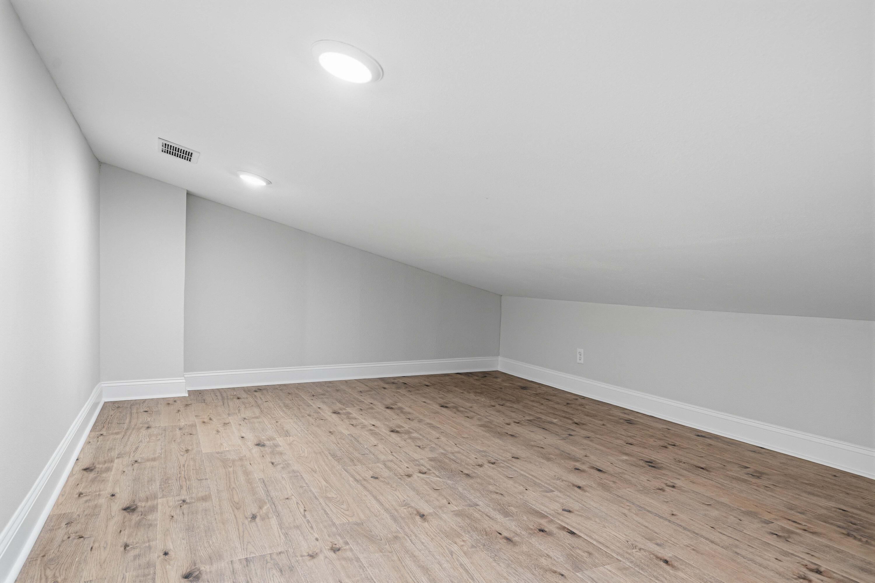 8147 White Sands Boulevard Navarre FL 32566