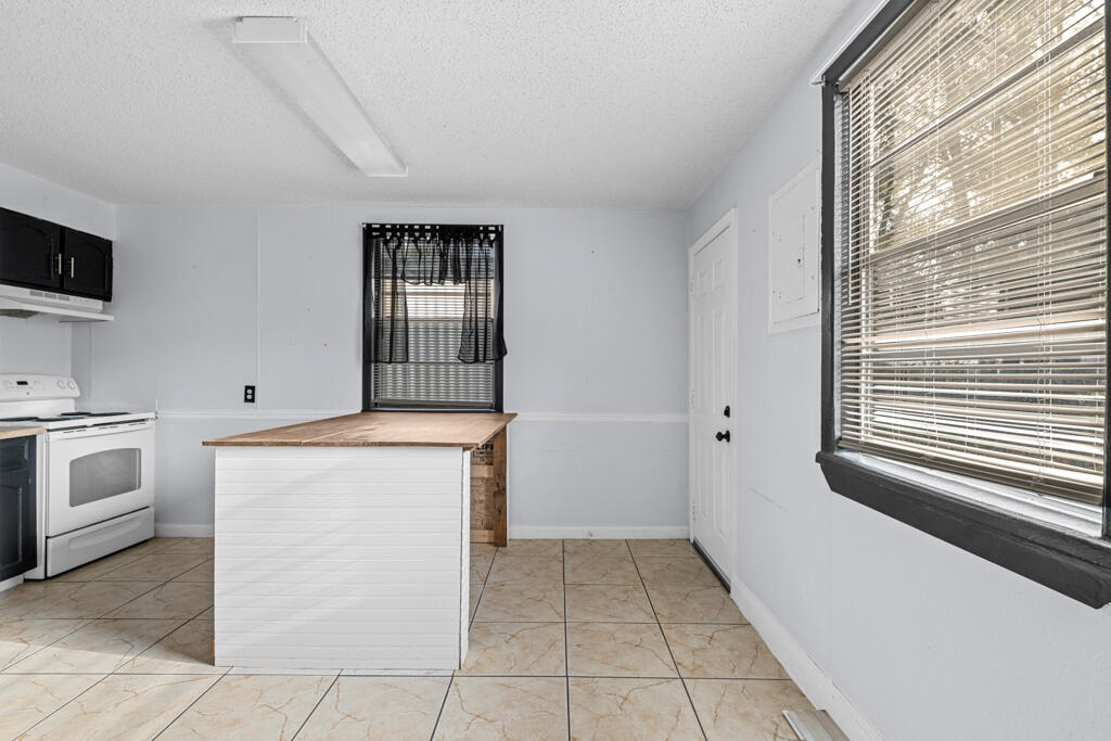 39 Will Kelly Avenue Defuniak Springs FL 32433