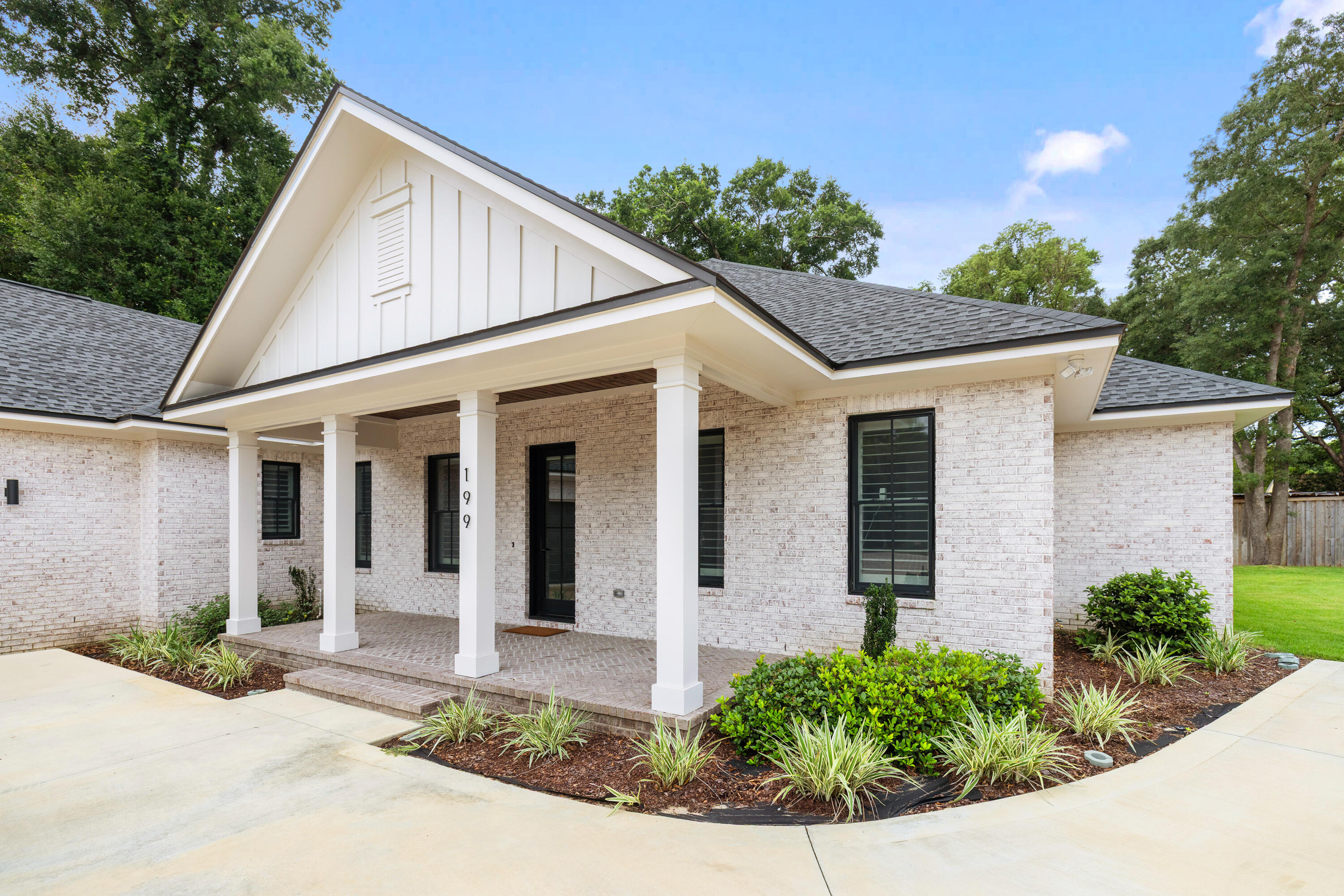 199 Edge Avenue Valparaiso FL 32580