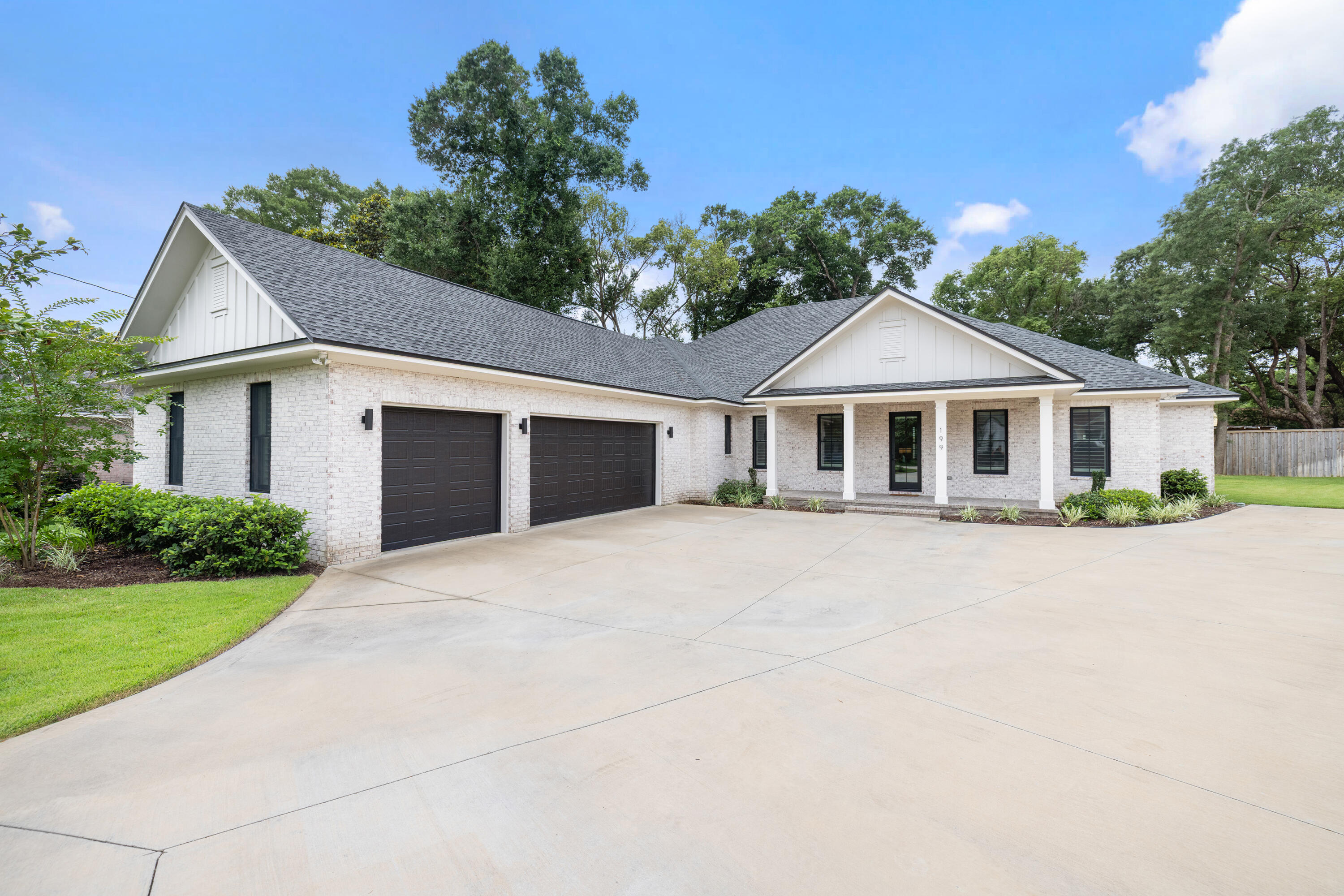 199 Edge Avenue Valparaiso FL 32580
