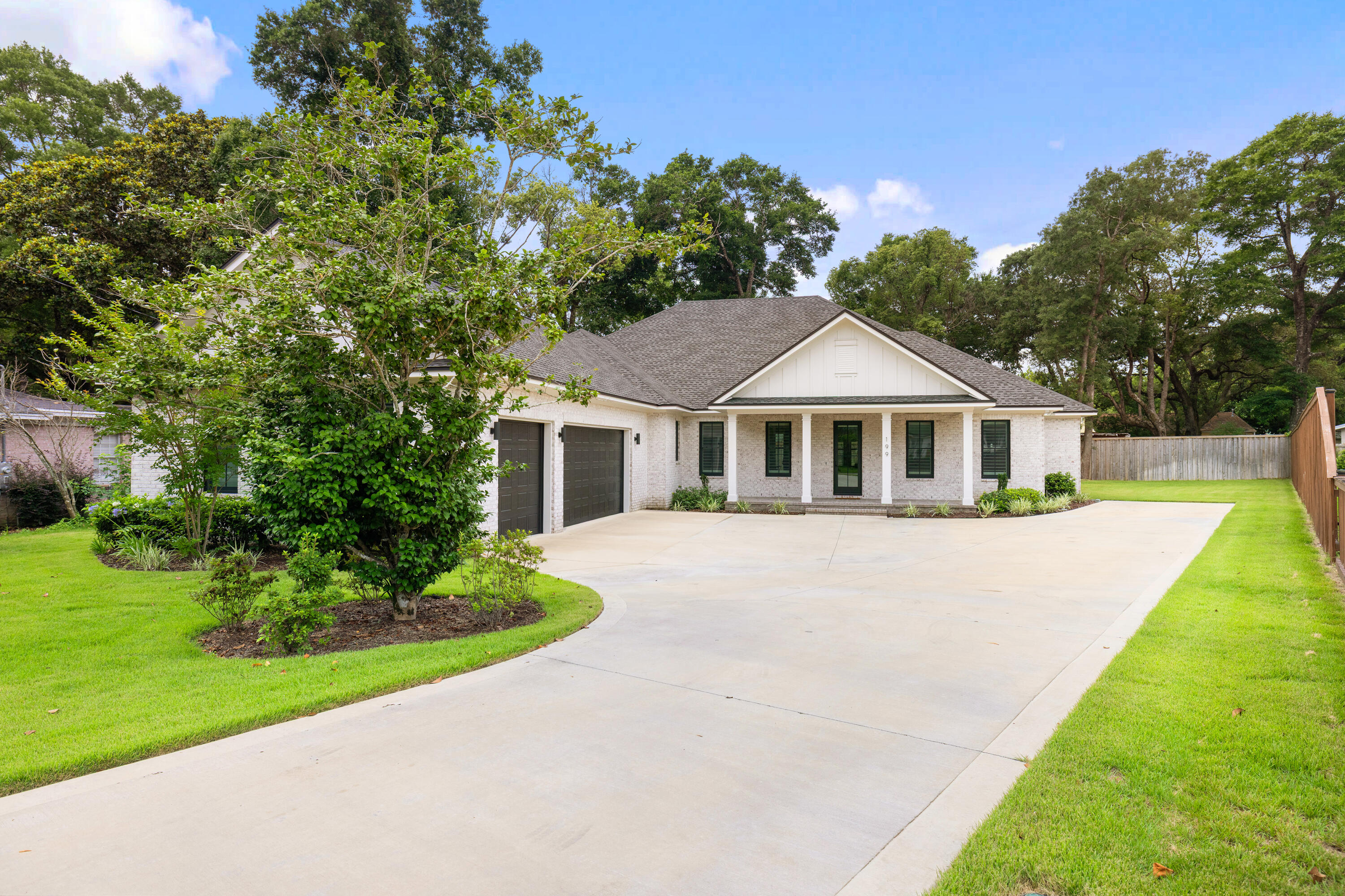 199 Edge Avenue Valparaiso FL 32580