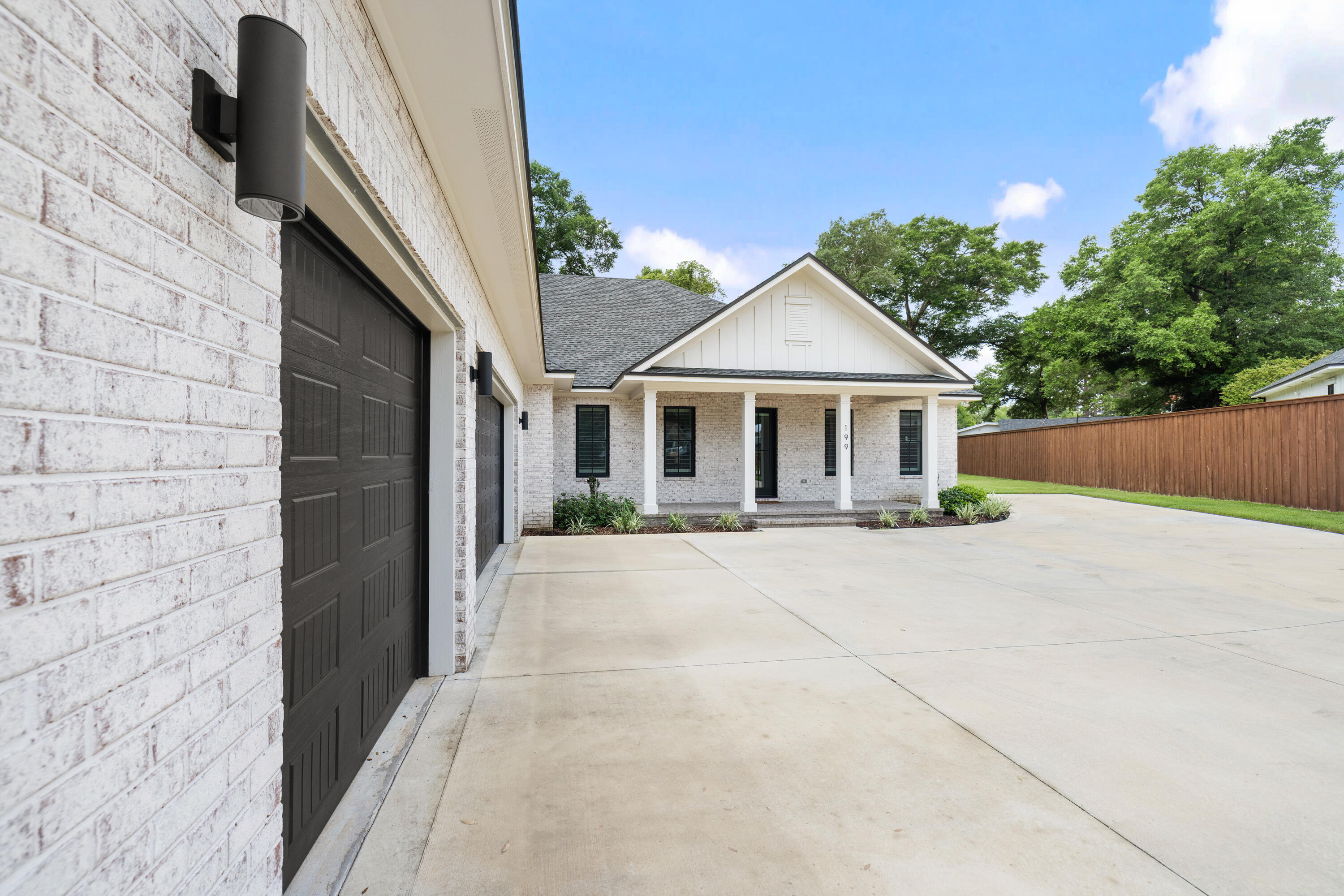 199 Edge Avenue Valparaiso FL 32580