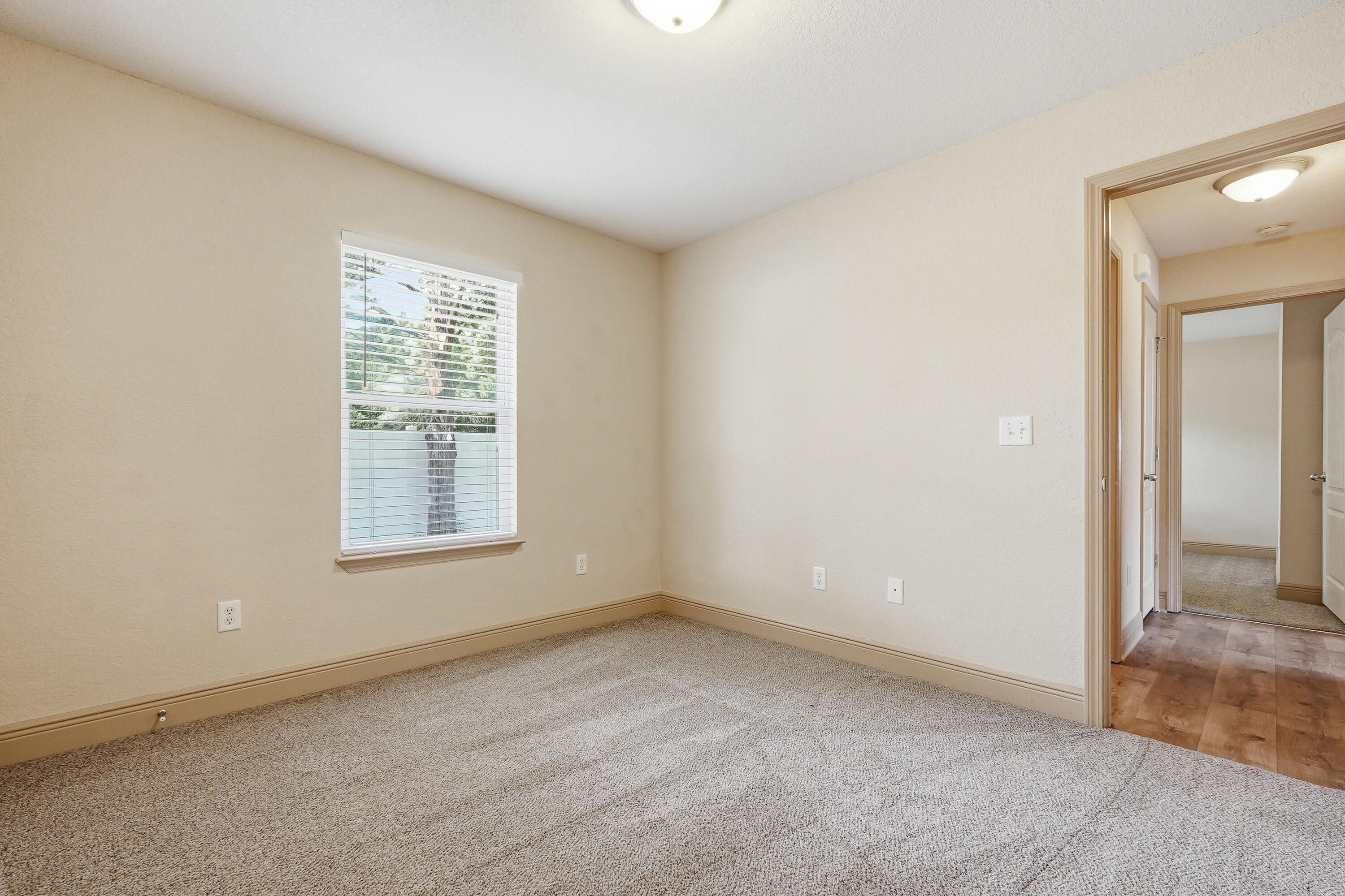 5530 Royal Street Crestview FL 32539