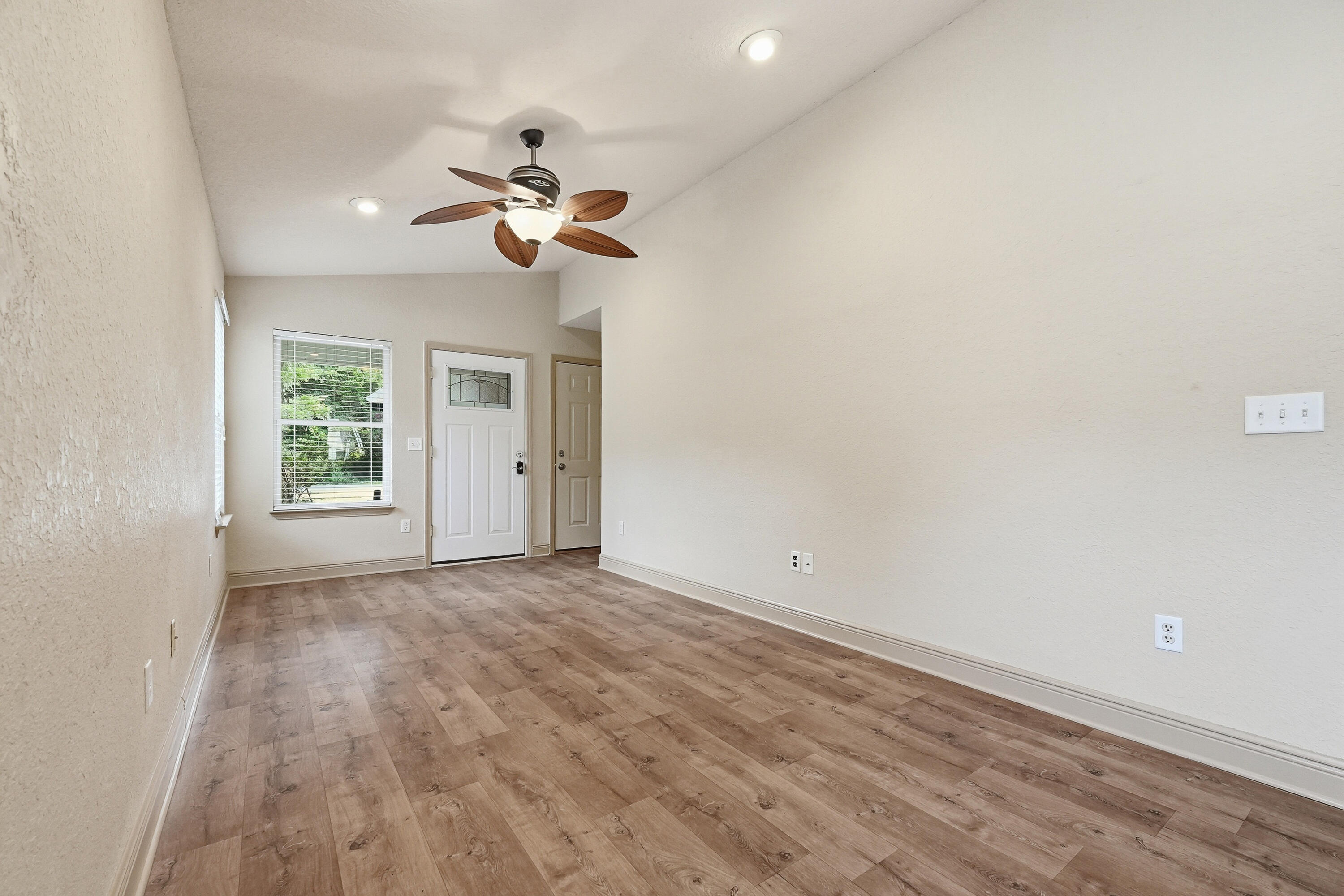 5530 Royal Street Crestview FL 32539
