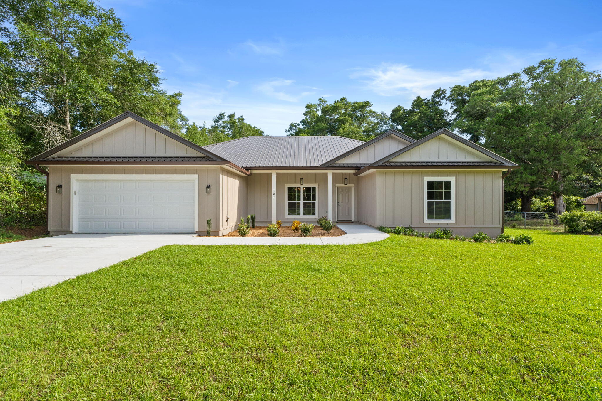 781 Bay Avenue Defuniak Springs FL 32435
