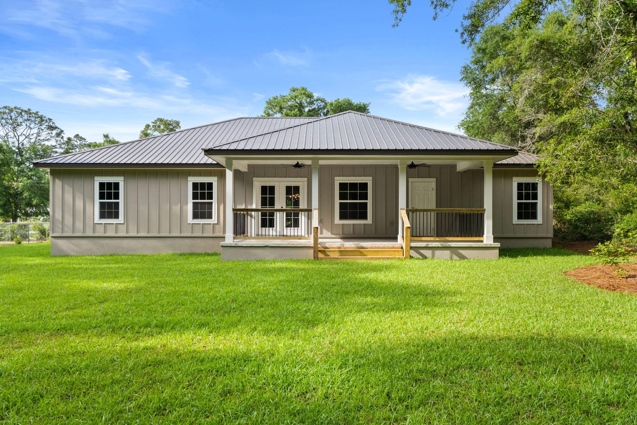 781 Bay Avenue Defuniak Springs FL 32435