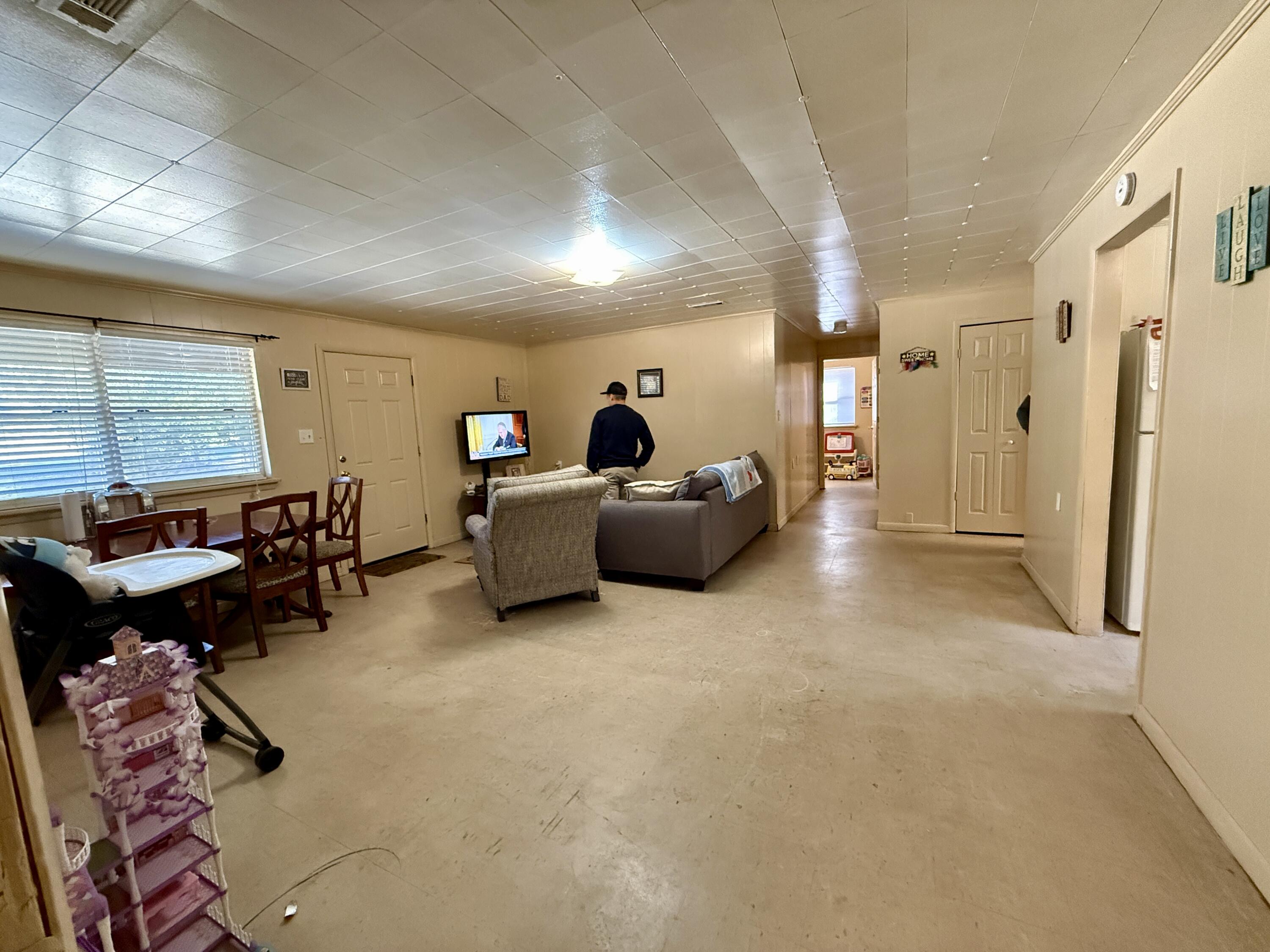 454 E Burdick Avenue Defuniak Springs FL 32433