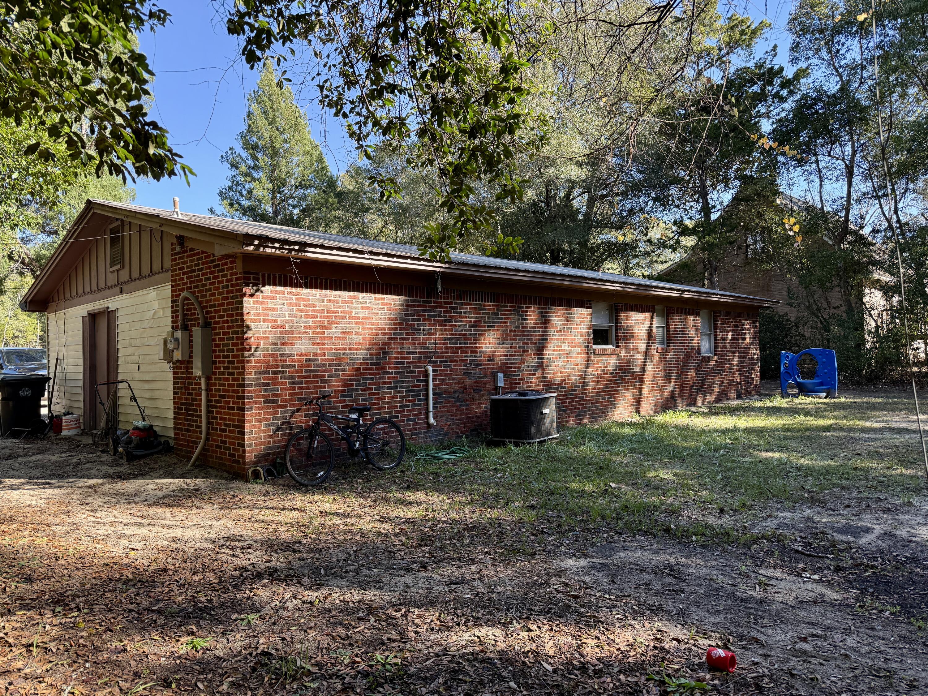 454 E Burdick Avenue Defuniak Springs FL 32433
