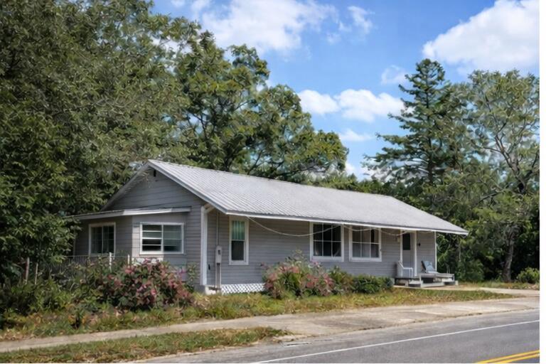 DeFuniak Springs FL, 539 Bay Avenue