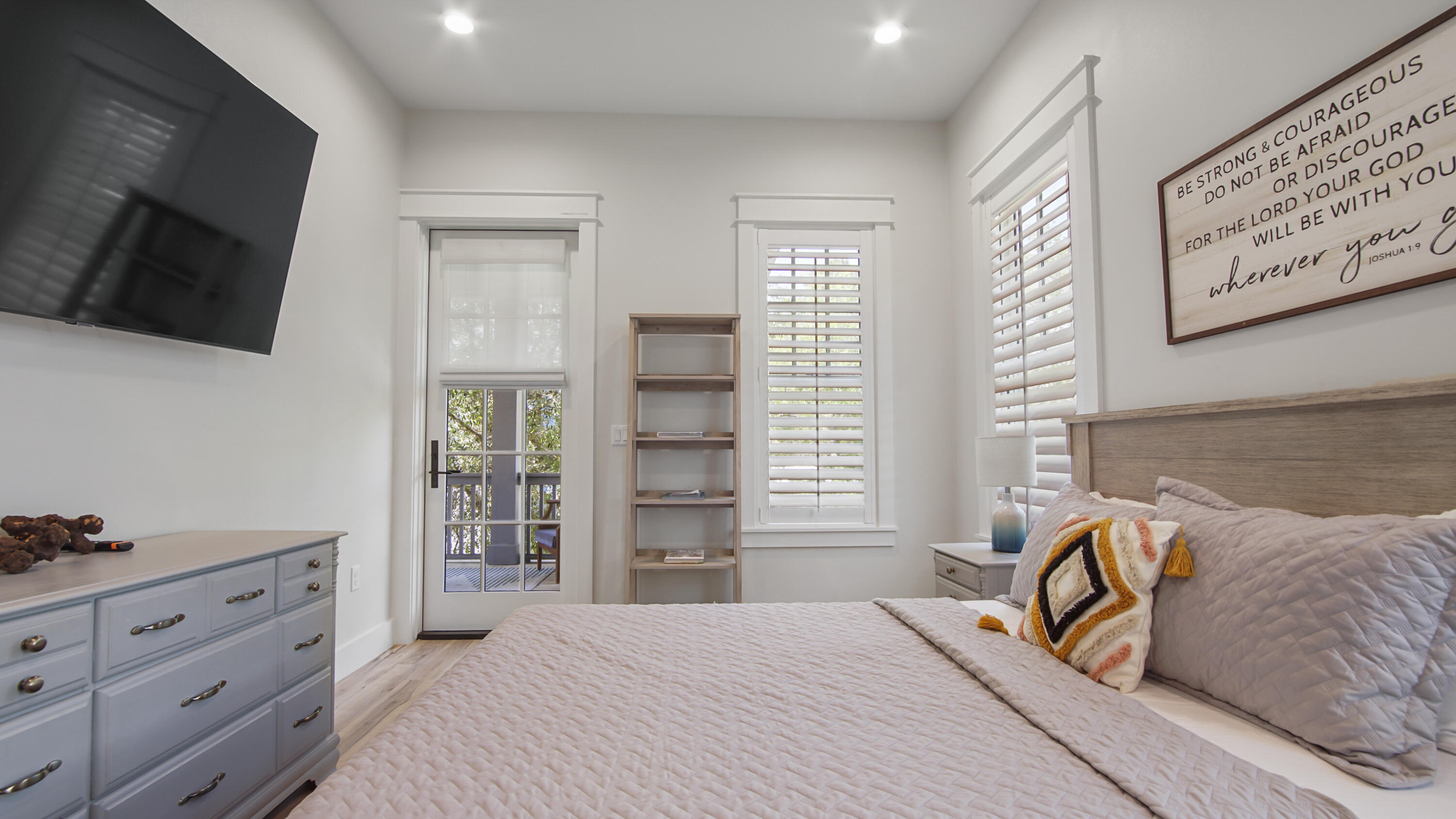 51 W Okeechobee Santa Rosa Beach FL 32459