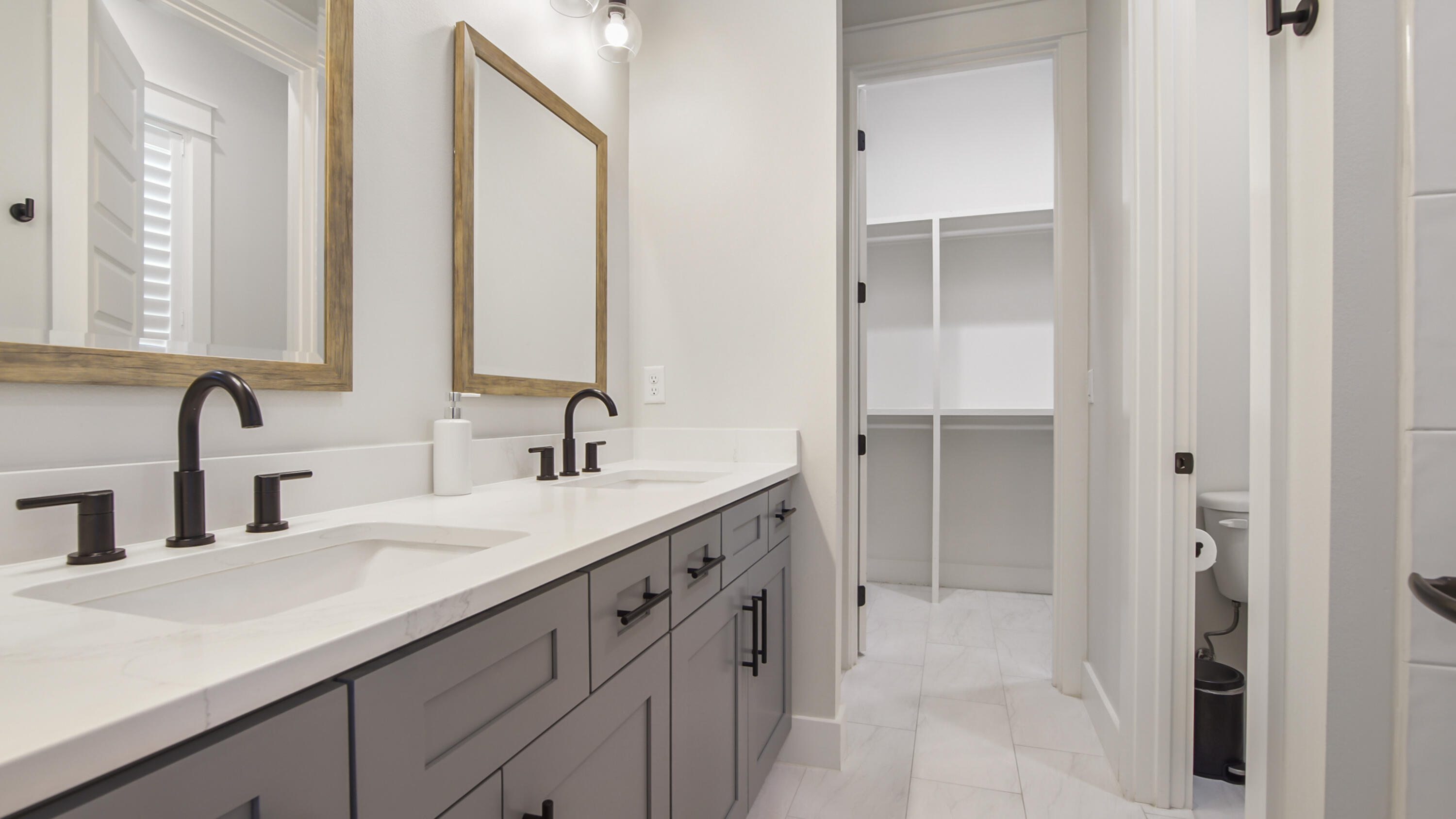 51 W Okeechobee Santa Rosa Beach FL 32459