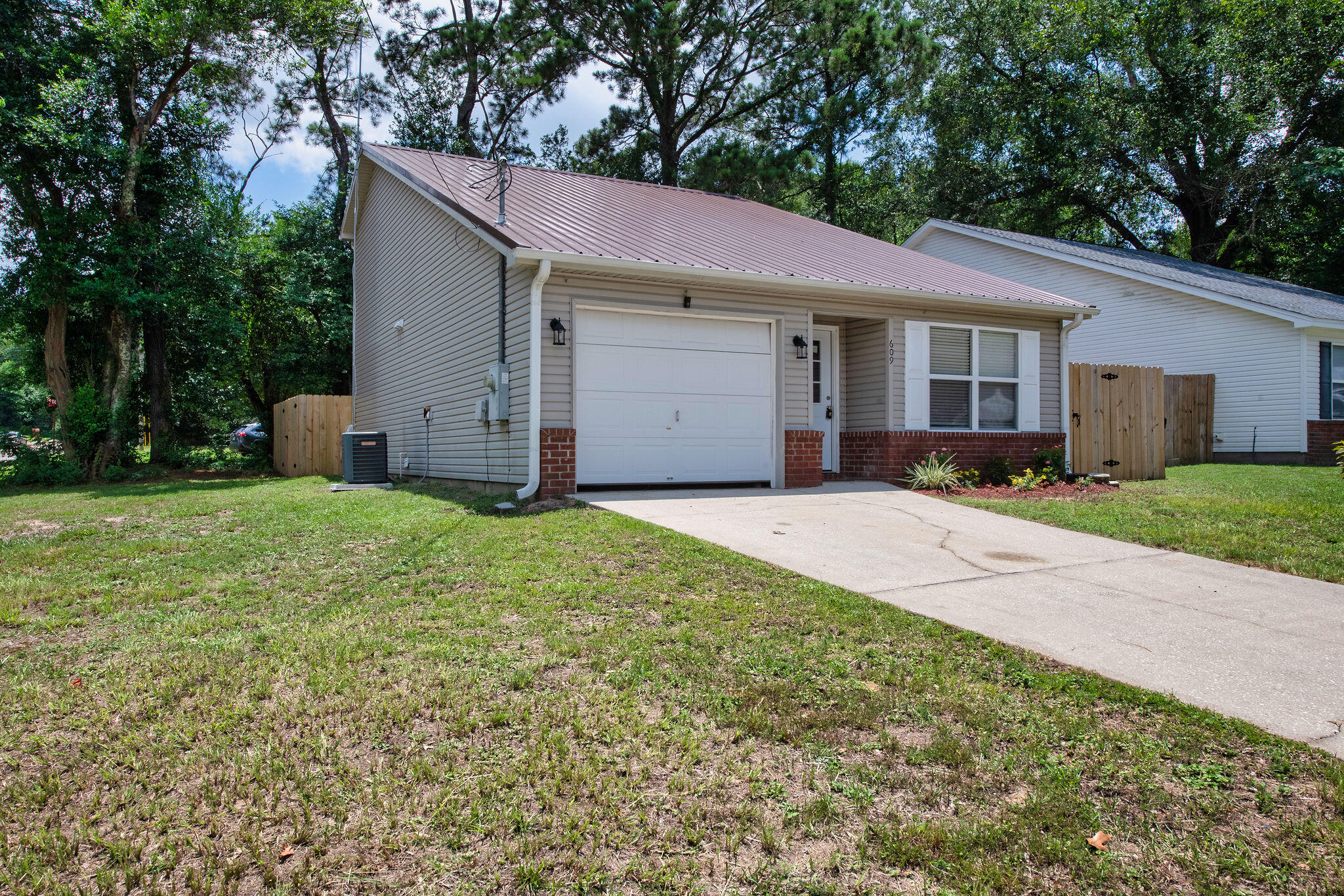 609 E Edney Avenue Crestview FL 32536